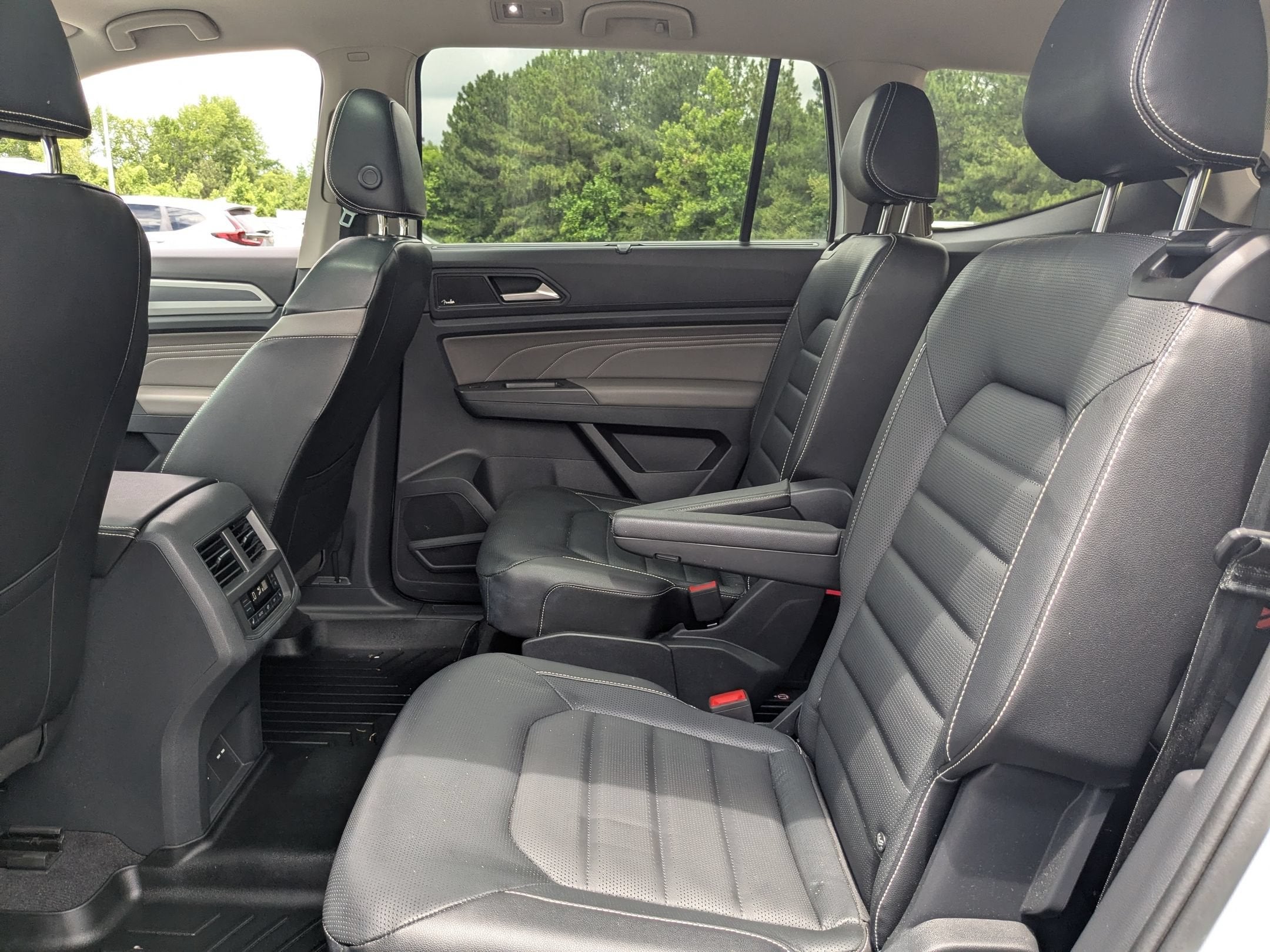 2022 Volkswagen Atlas 3.6L V6 SEL Premium R-Line