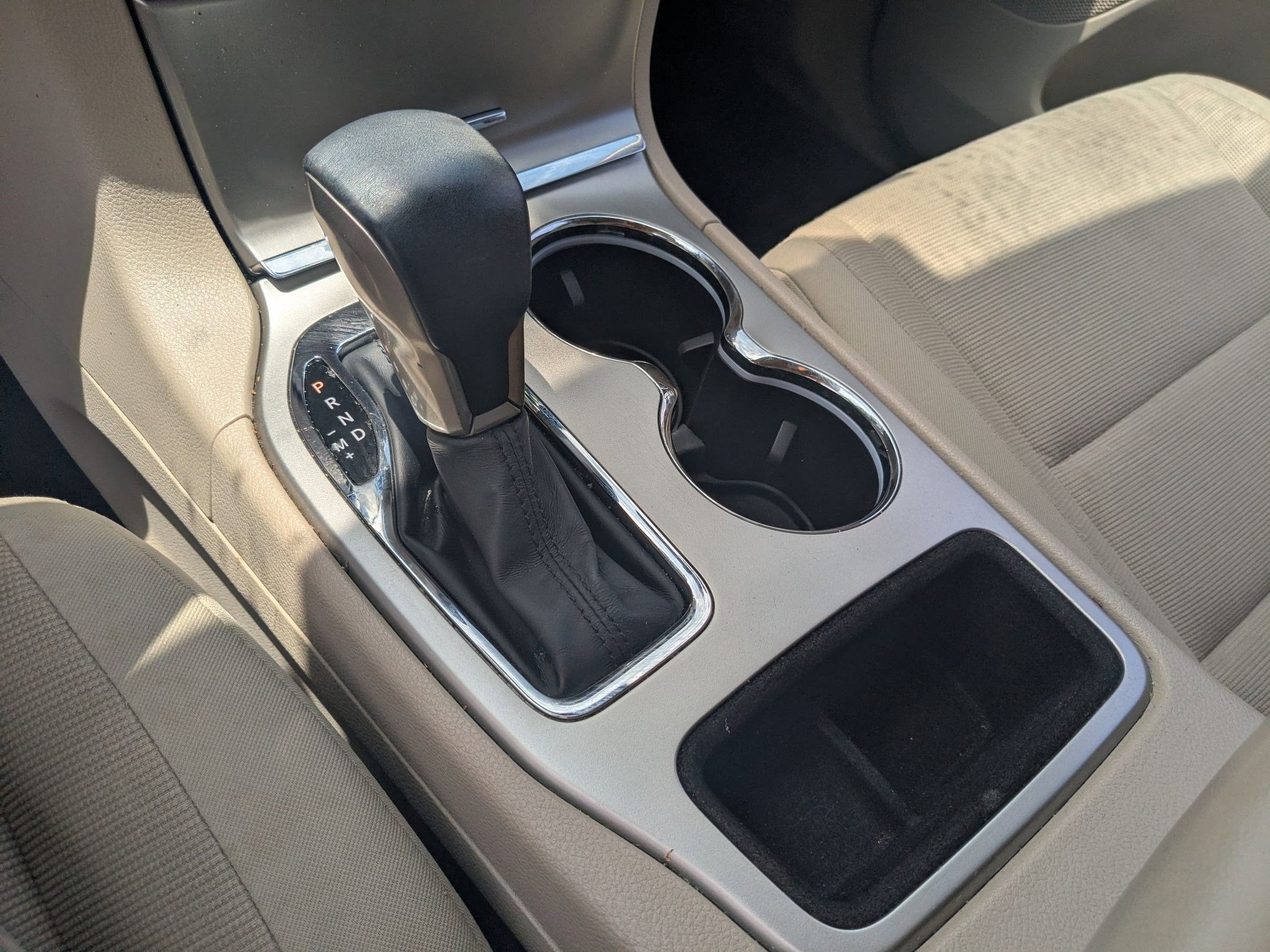 2017 Jeep Grand Cherokee Laredo 4x2