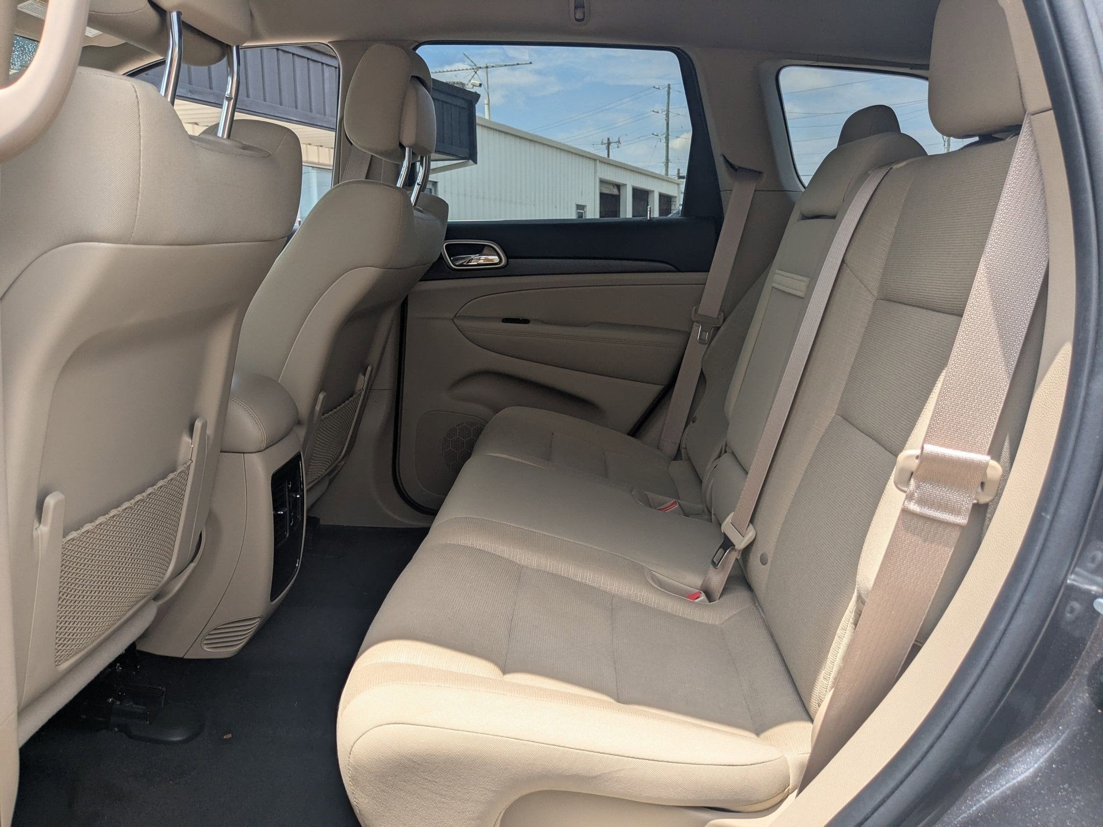 2017 Jeep Grand Cherokee Laredo 4x2