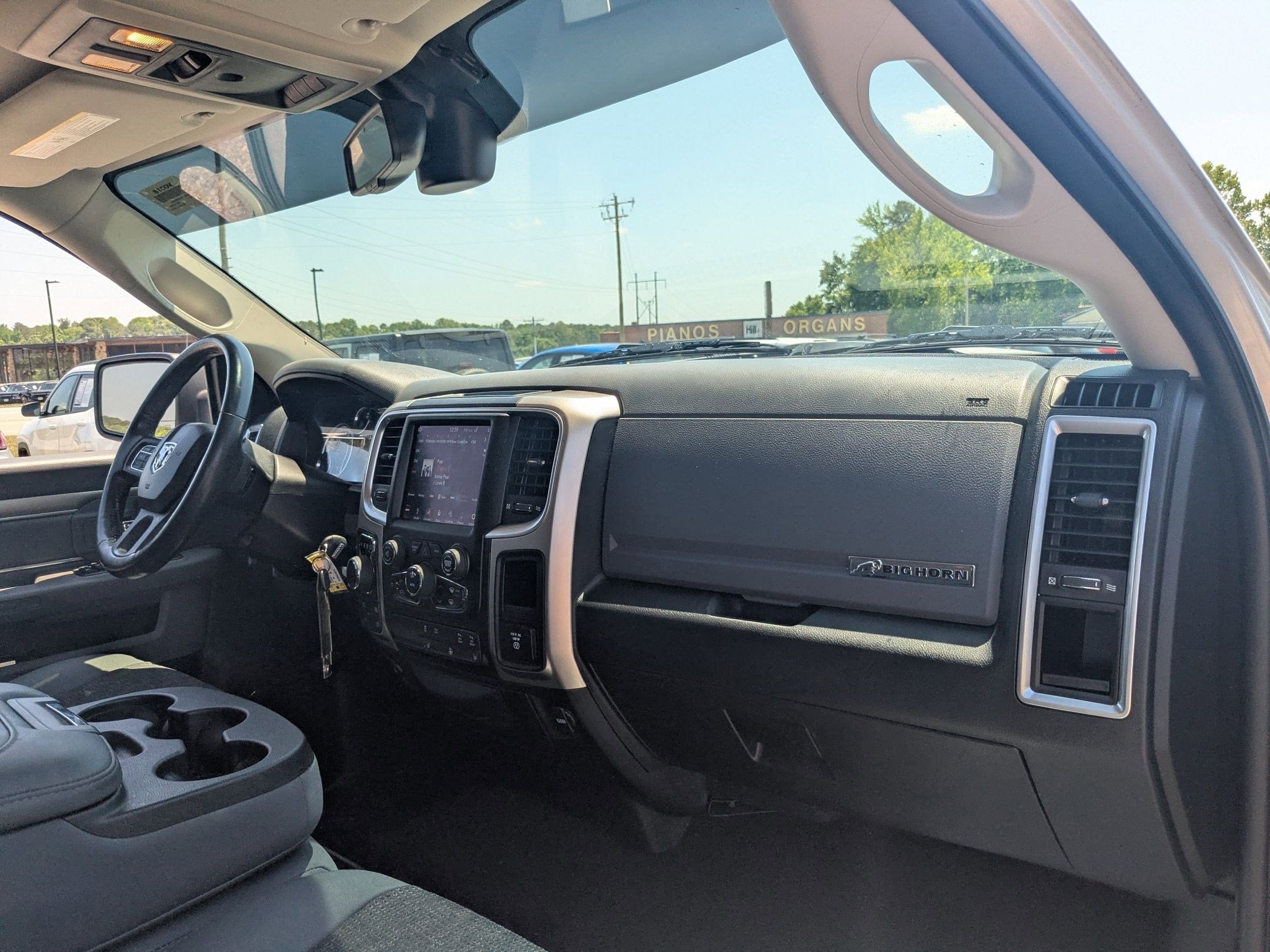 2018 RAM 1500 Big Horn Crew Cab 4x4 5'7' Box