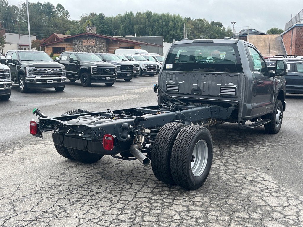 2026 Ford Super Duty F-350 DRW XL