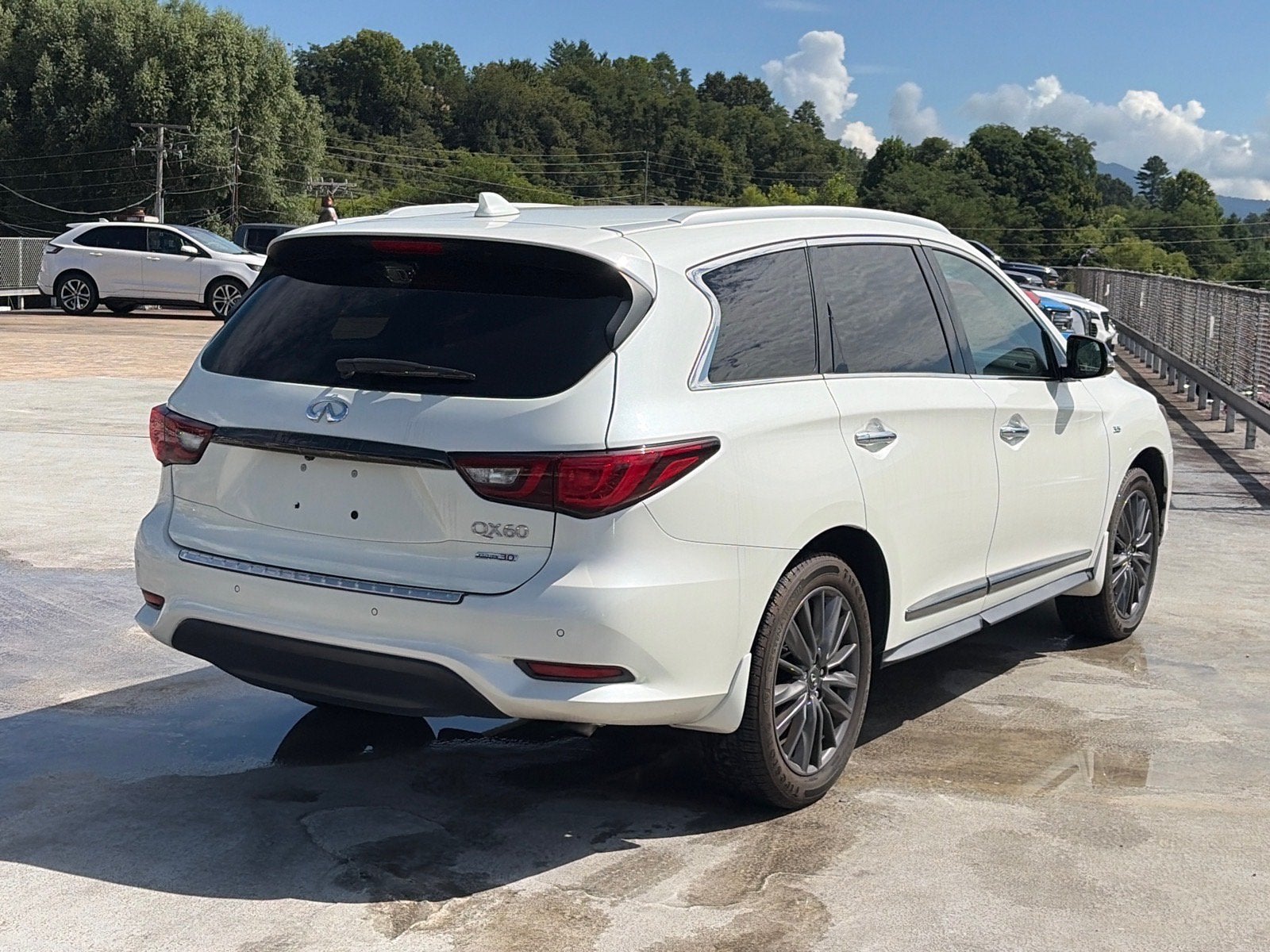 2020 INFINITI QX60 LUXE