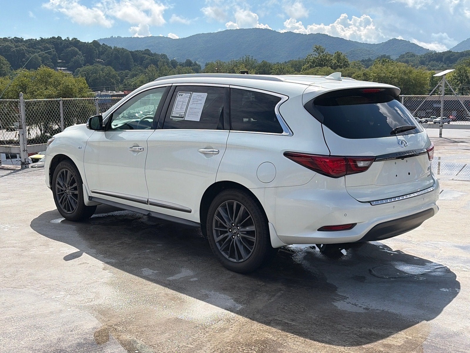 2020 INFINITI QX60 LUXE