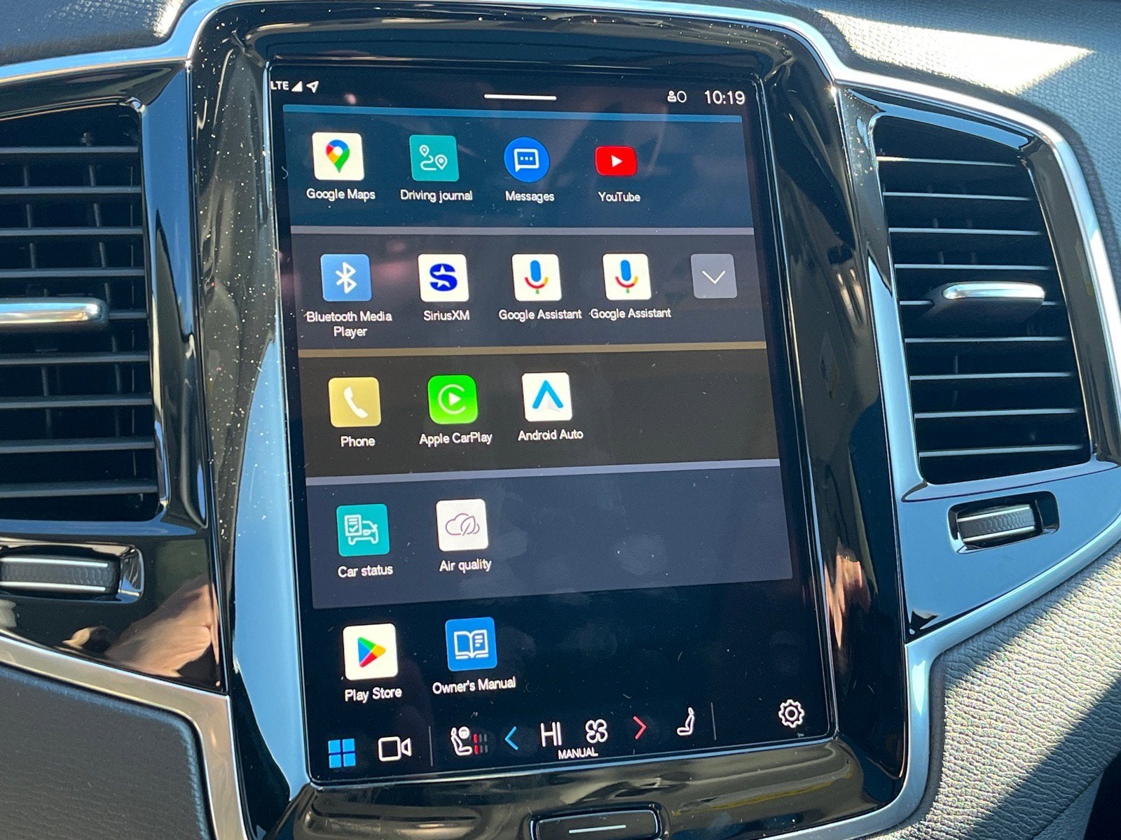 2023 Volvo XC90 Plus