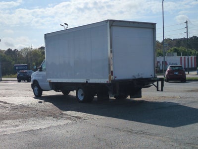 2024 Ford E-Series Cutaway Base