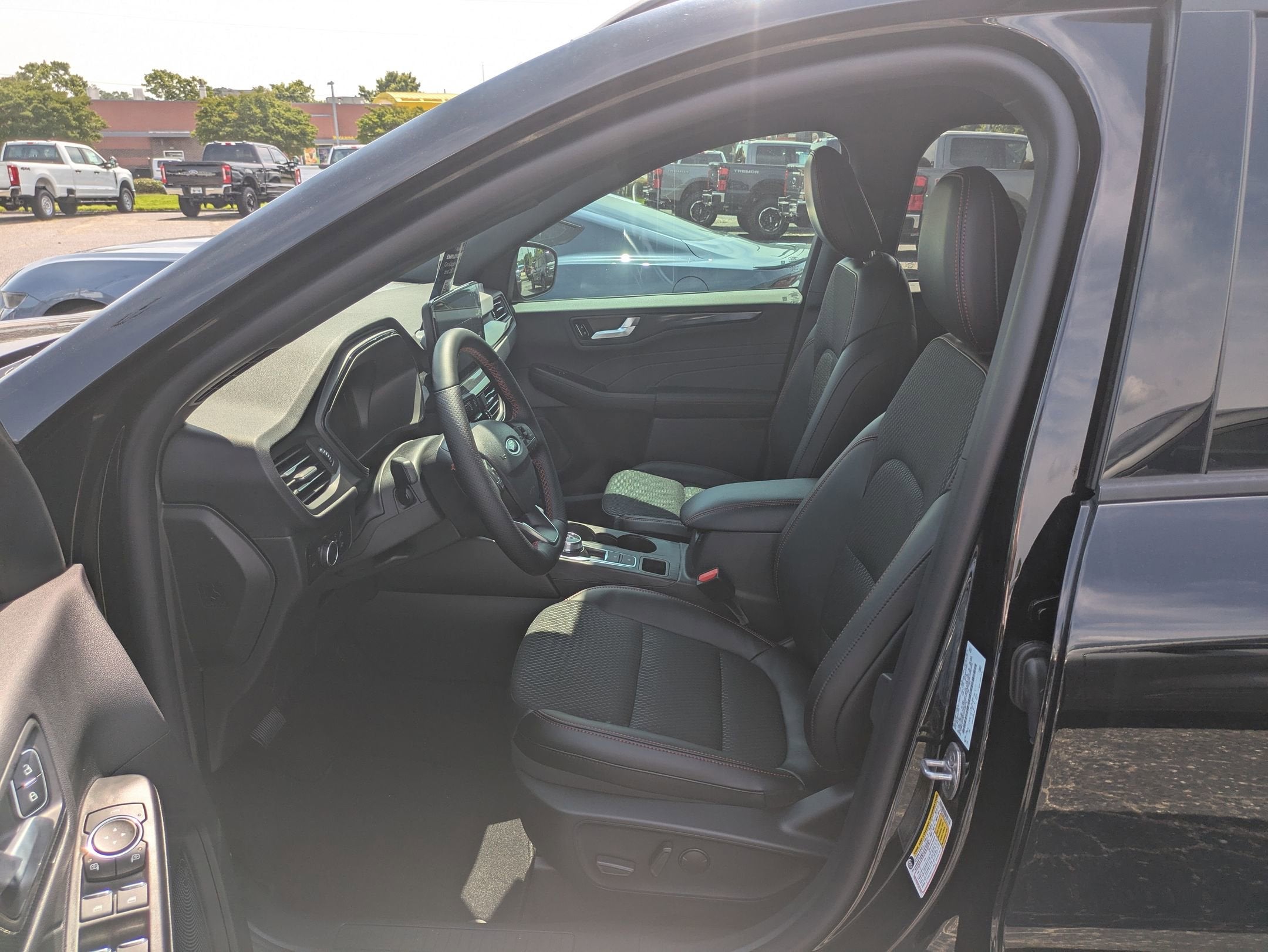 2025 Ford Escape ST-Line - Crossroads Courtesy Demo