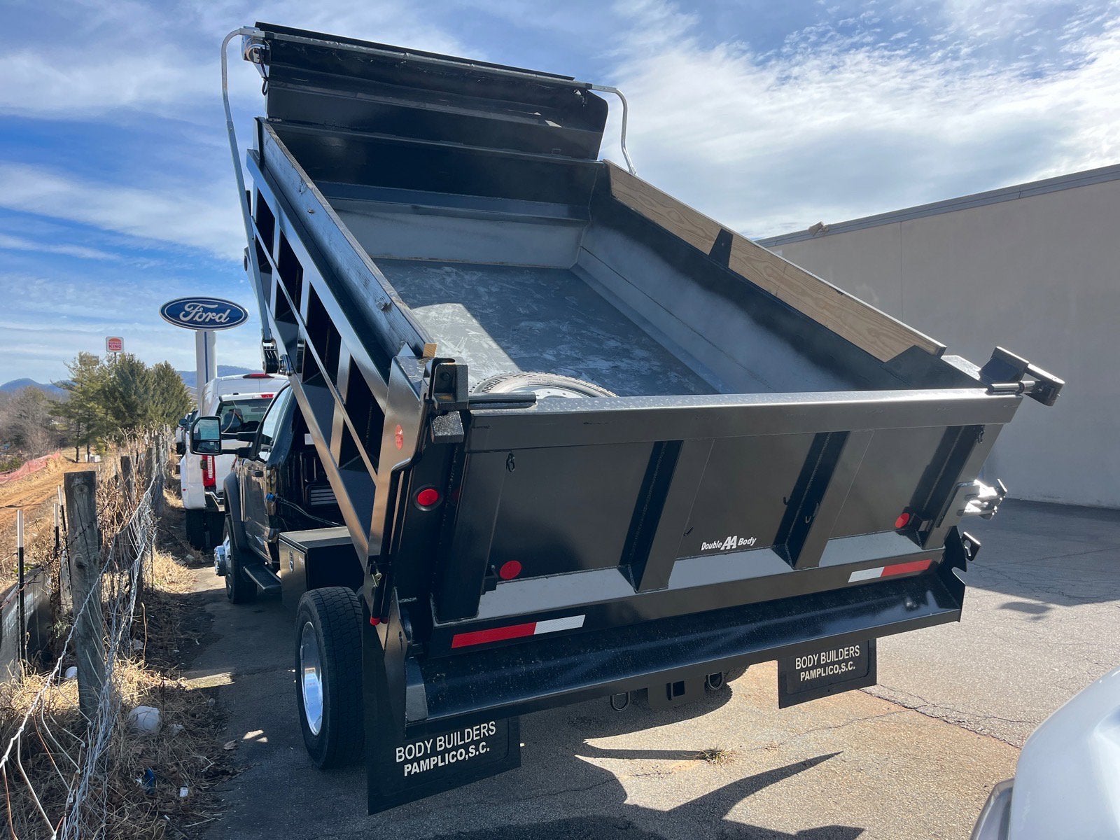 2025 Ford Super Duty F-550 DRW XLT DRW