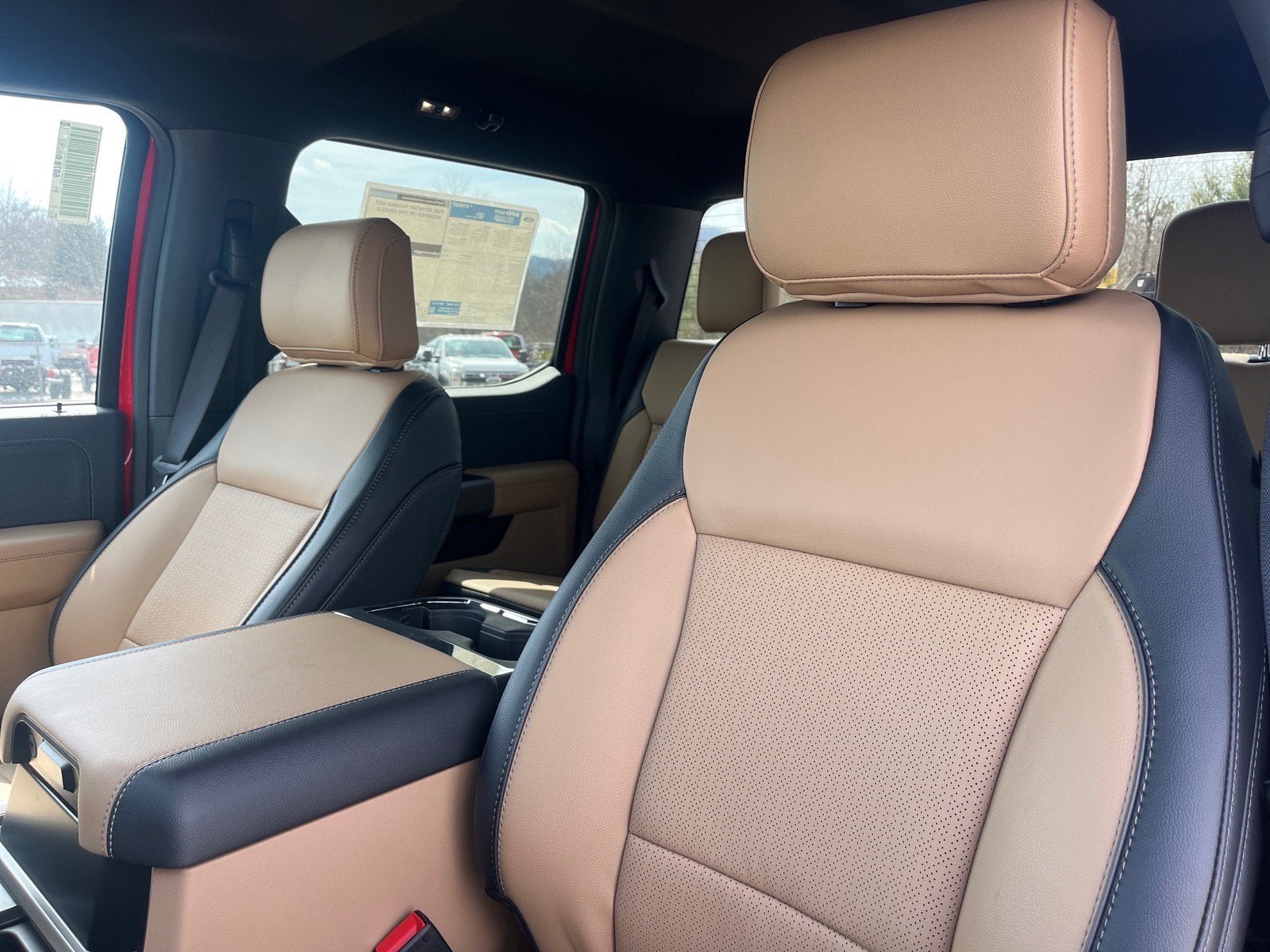 2026 Ford Super Duty F-550 DRW Lariat DRW