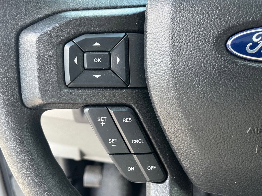 2025 Ford E-Series Cutaway E-350 SRW