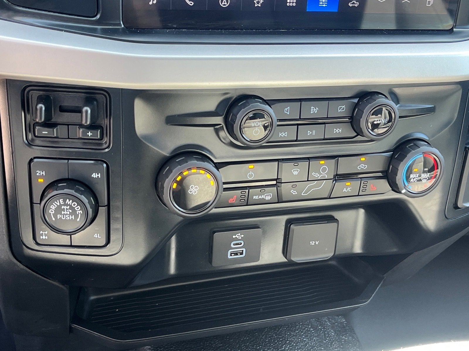 2024 Ford Super Duty F-350 SRW XLT