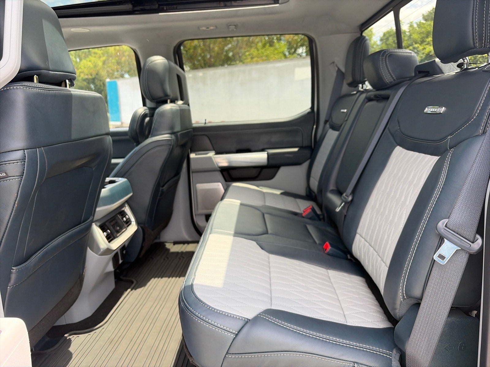 2024 Ford Super Duty F-350 SRW Limited