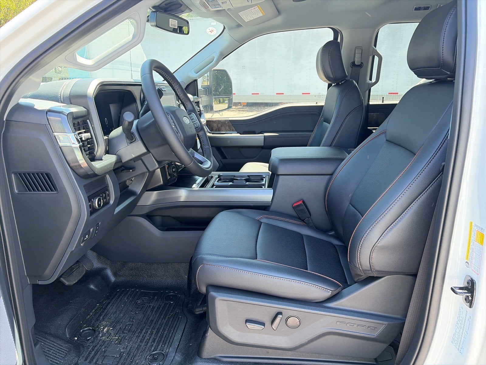 2026 Ford Super Duty F-350 SRW LARIAT