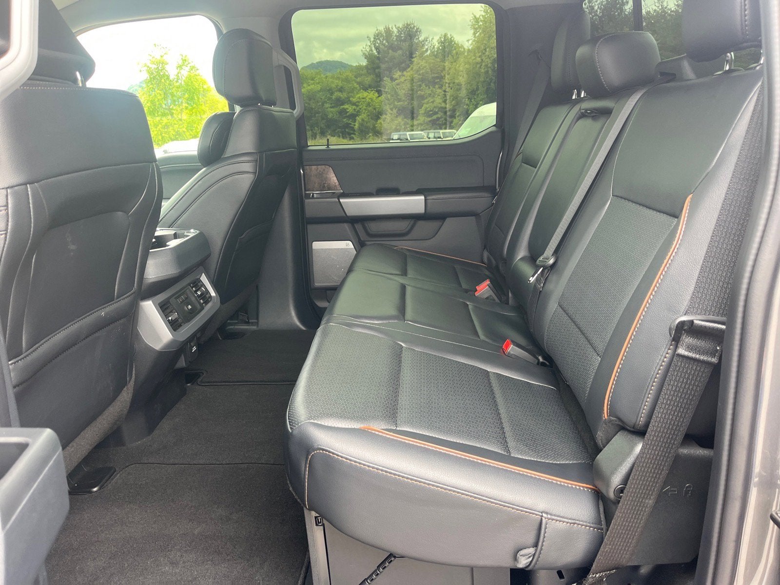 2025 Ford Super Duty F-450 DRW LARIAT