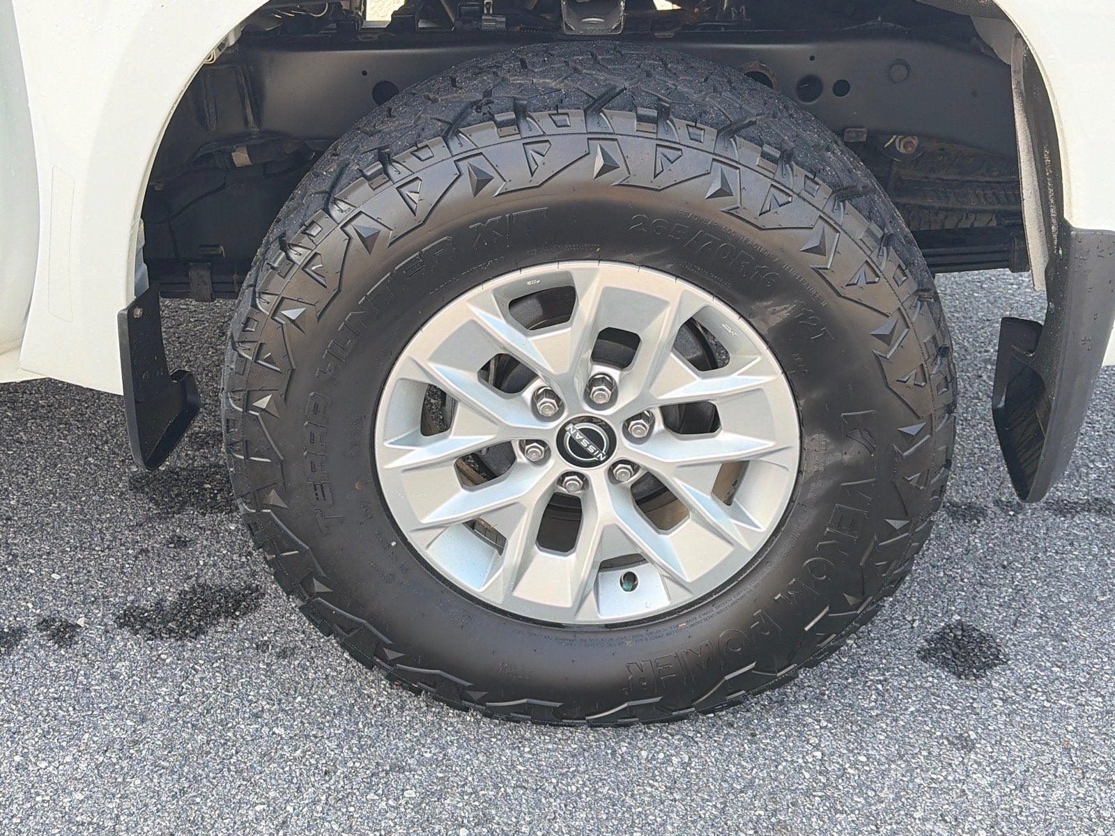 2024 Nissan Frontier SV