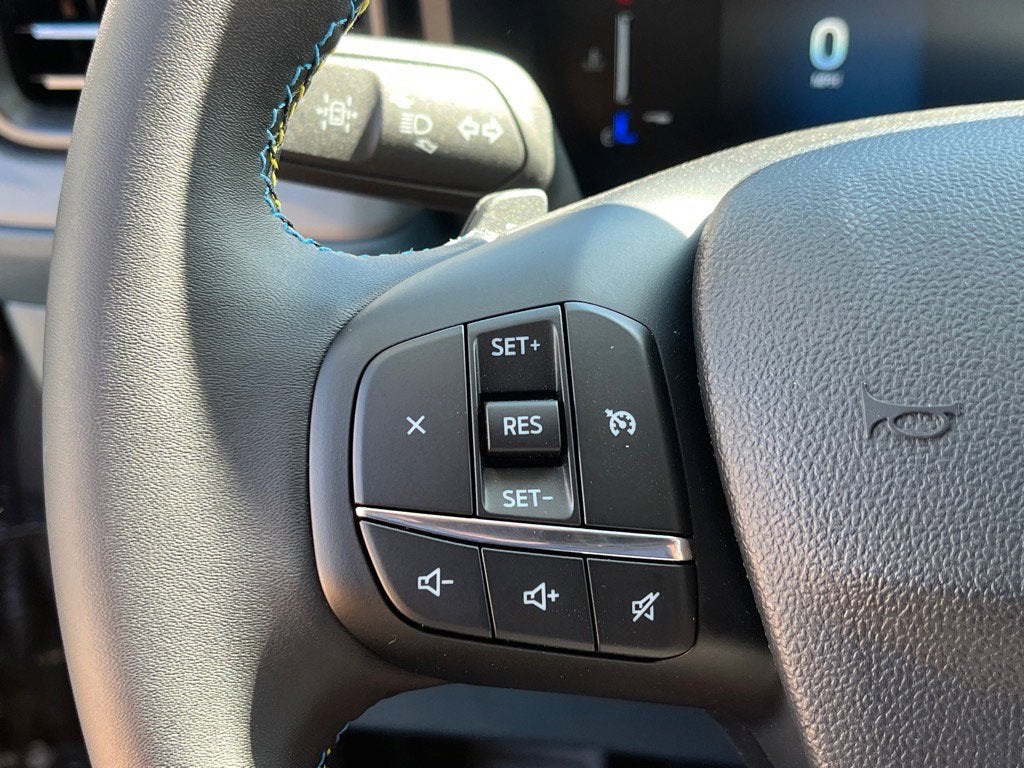 2025 Ford Maverick Lobo Standard