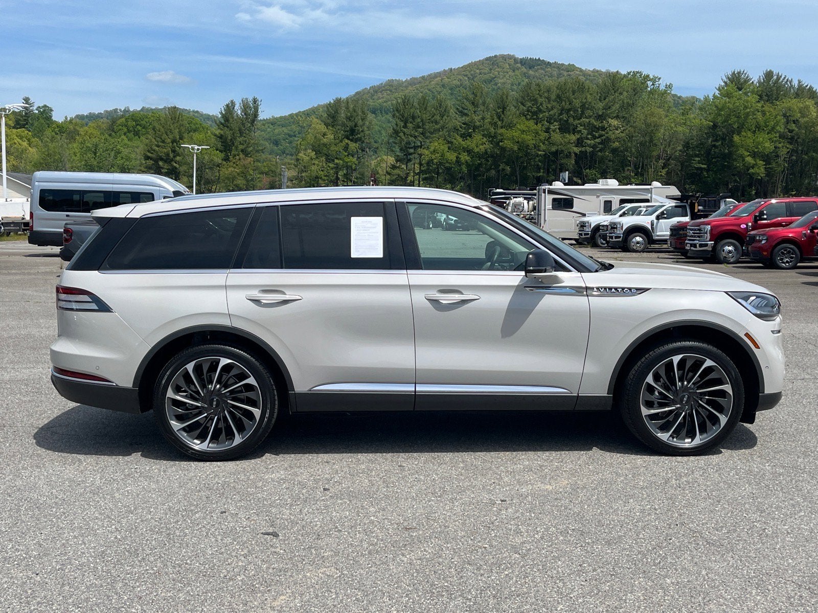 2024 Lincoln Aviator Reserve
