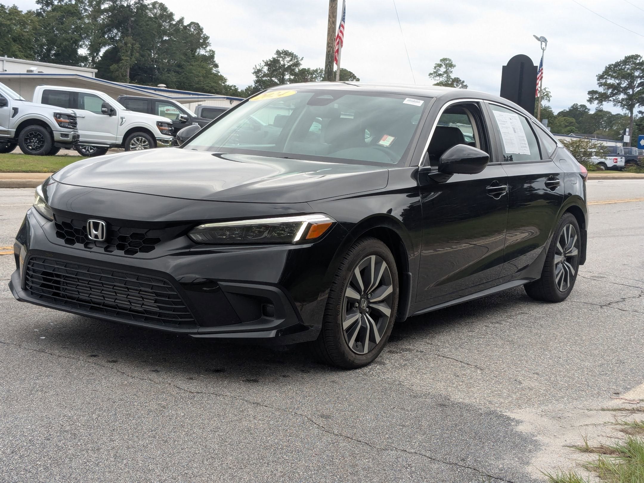 2024 Honda Civic Hatchback EX-L