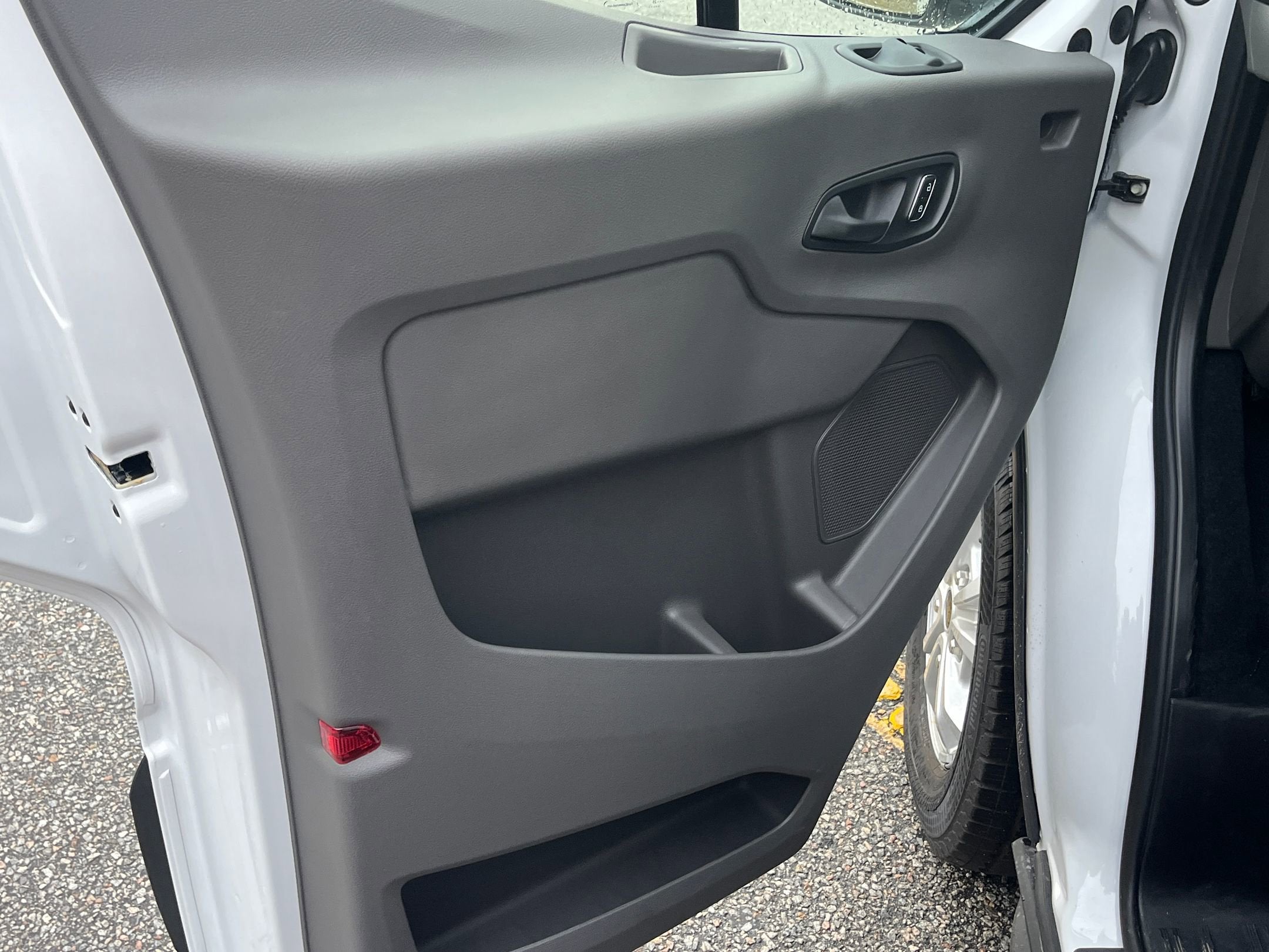 2025 Ford Transit Passenger Wagon XLT