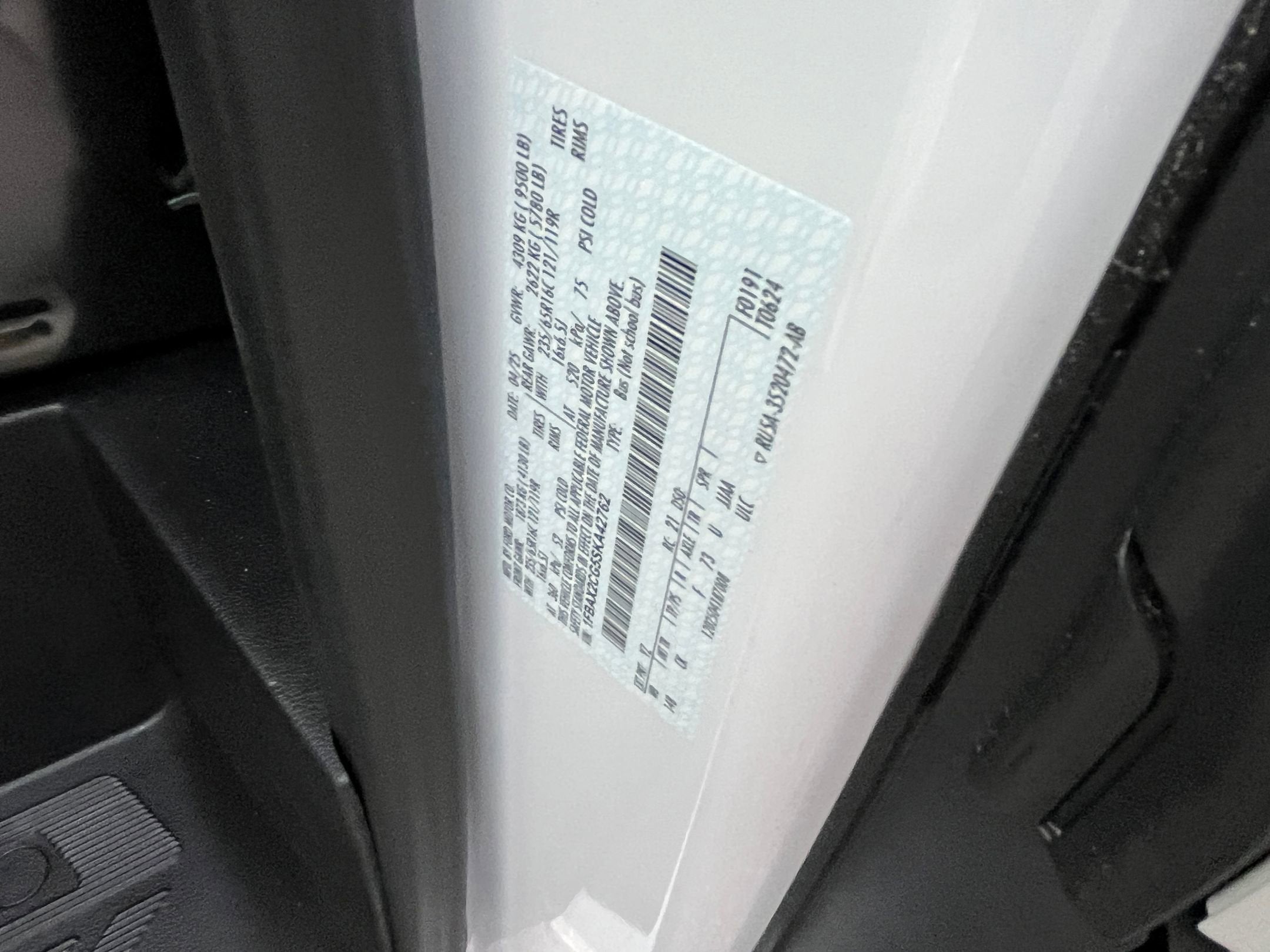 2025 Ford Transit Passenger Wagon XLT