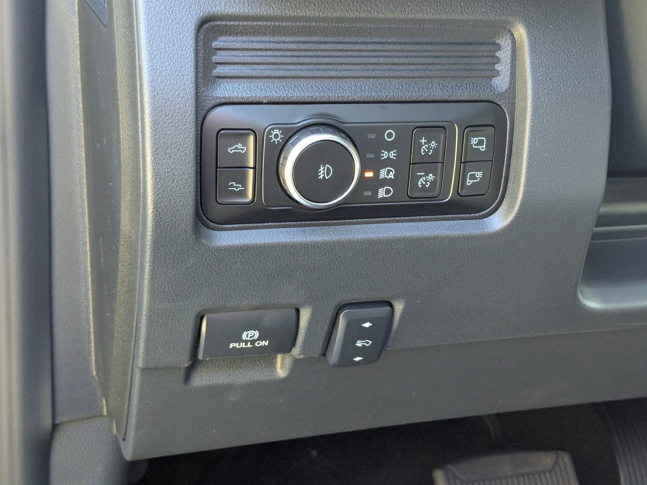 2026 Ford Super Duty F-350 SRW F-350® Platinum®