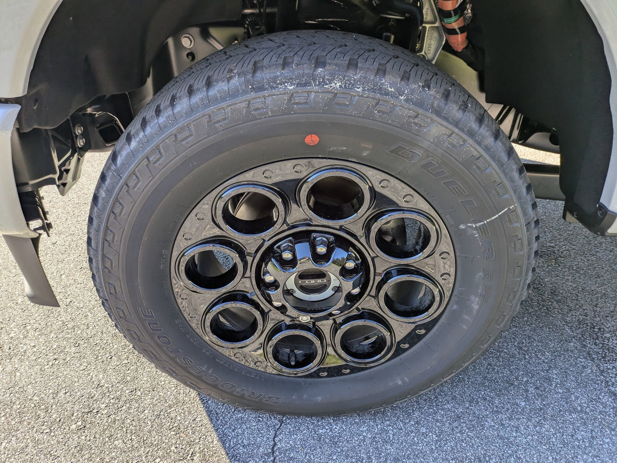 2025 Ford Super Duty F-350 SRW F-350® Lariat®