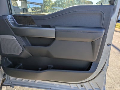 2025 Ford Super Duty F-350 SRW F-350® Lariat®