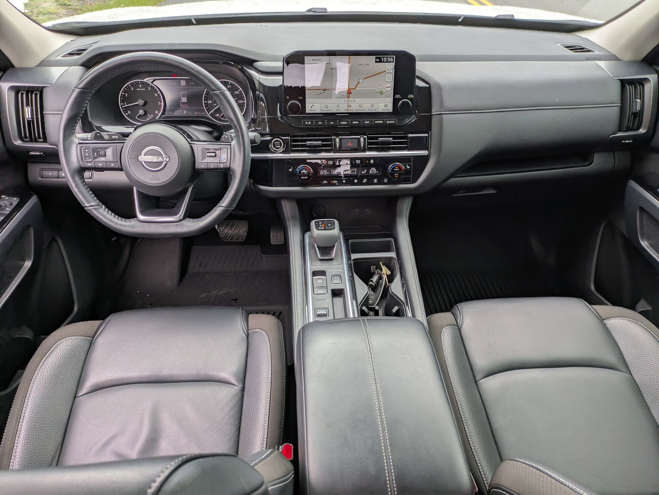 2024 Nissan Pathfinder SL