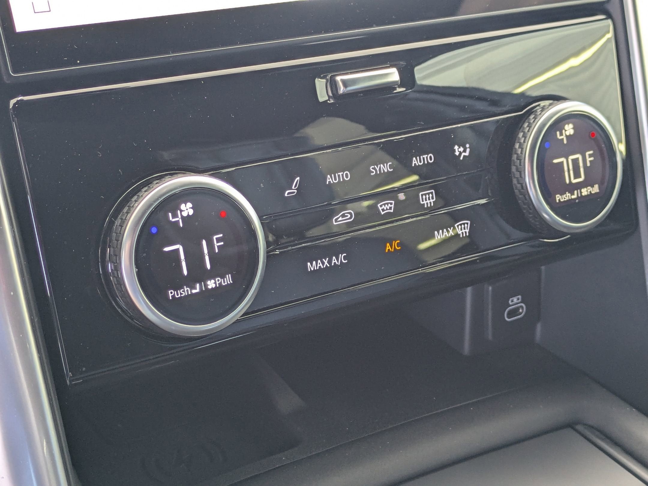 2023 Land Rover Discovery S R-Dynamic