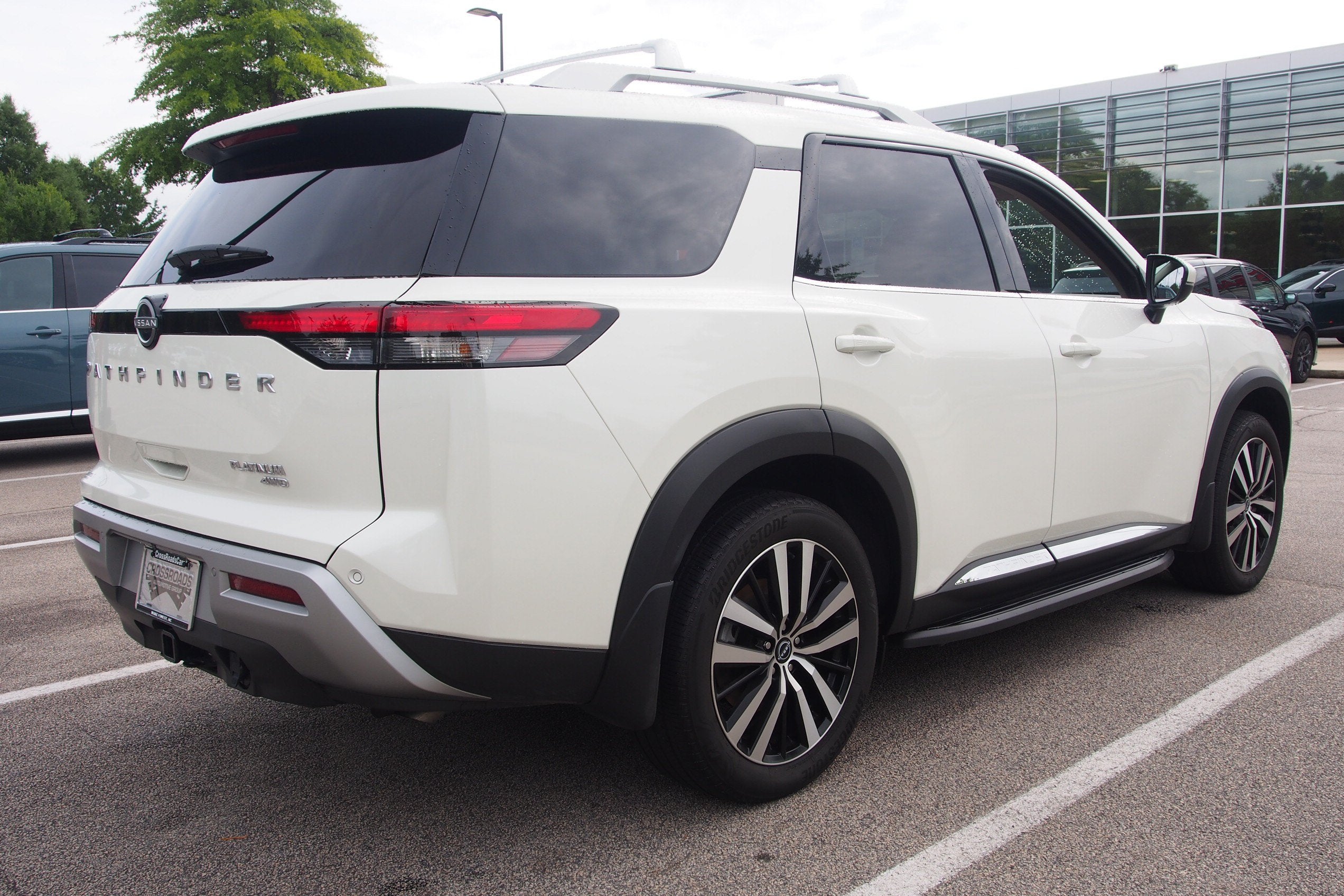 2023 Nissan Pathfinder Platinum
