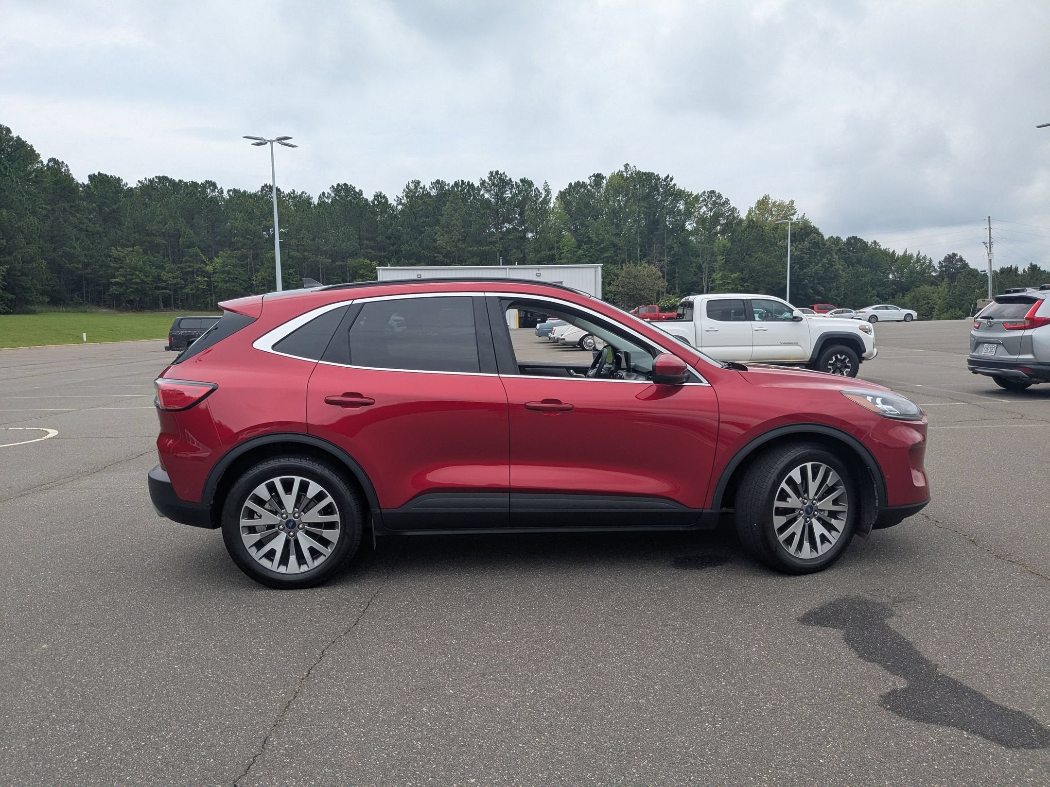 2021 Ford Escape Titanium Hybrid