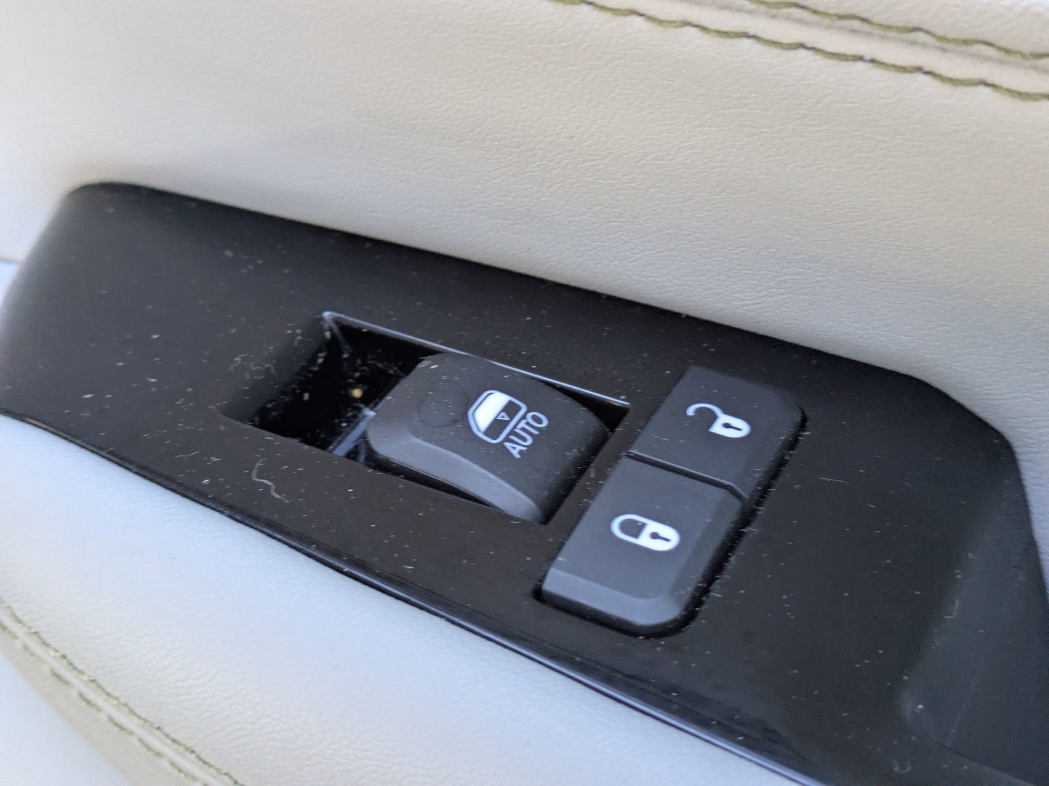 2023 Jeep Wagoneer Base