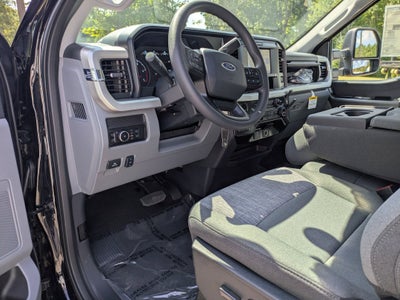 2026 Ford Super Duty F-450 DRW XLT