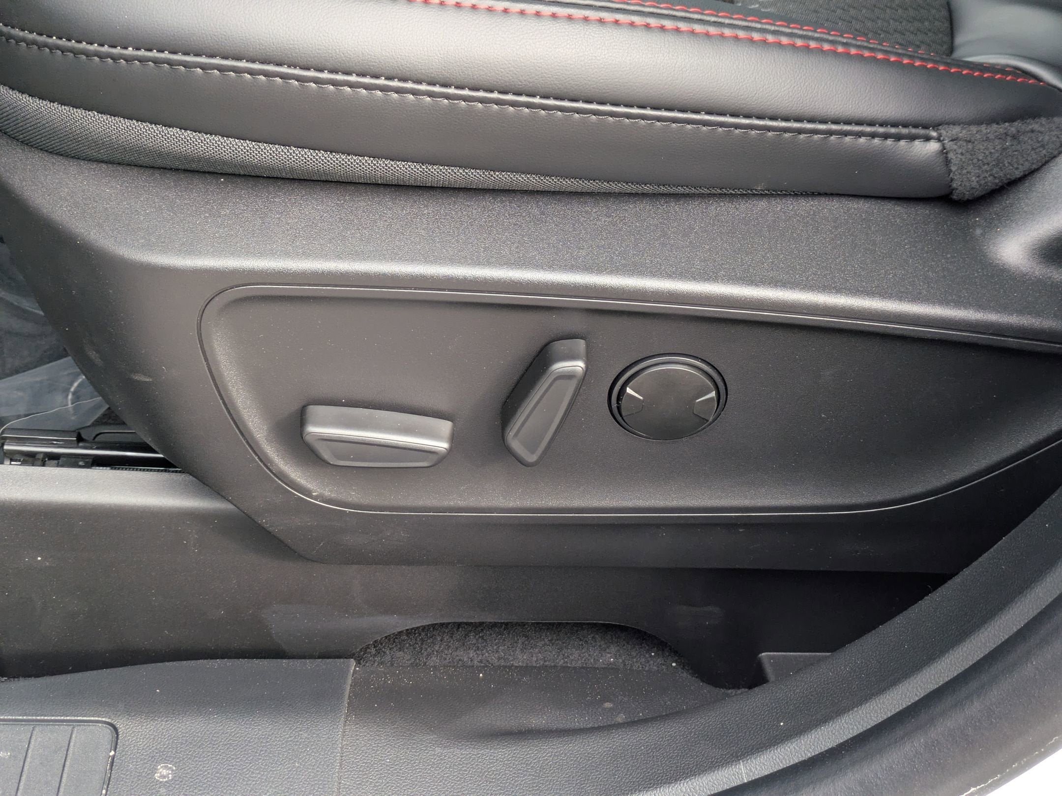 2026 Ford Escape ST-Line Elite