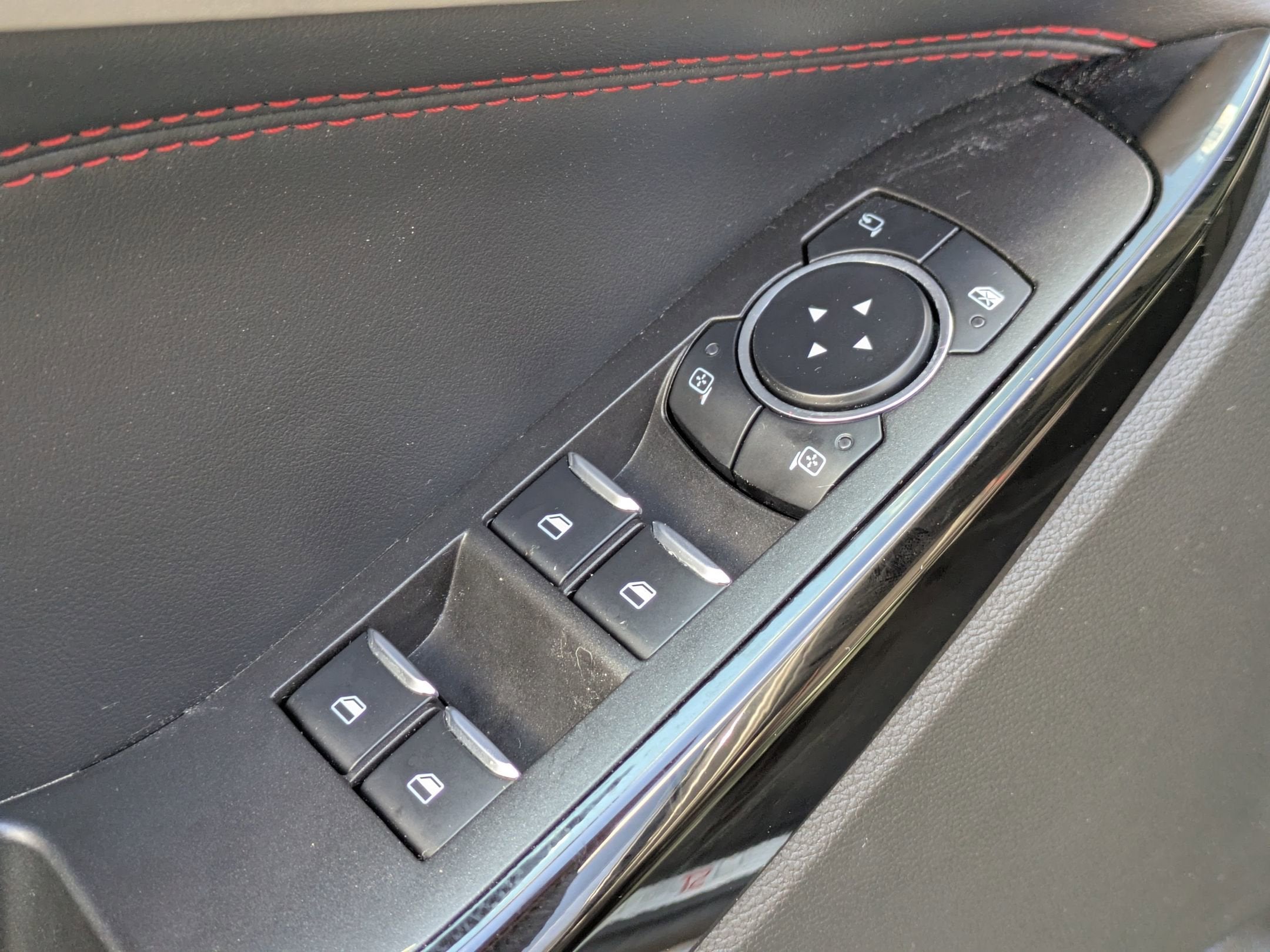 2024 Ford Explorer ST-Line