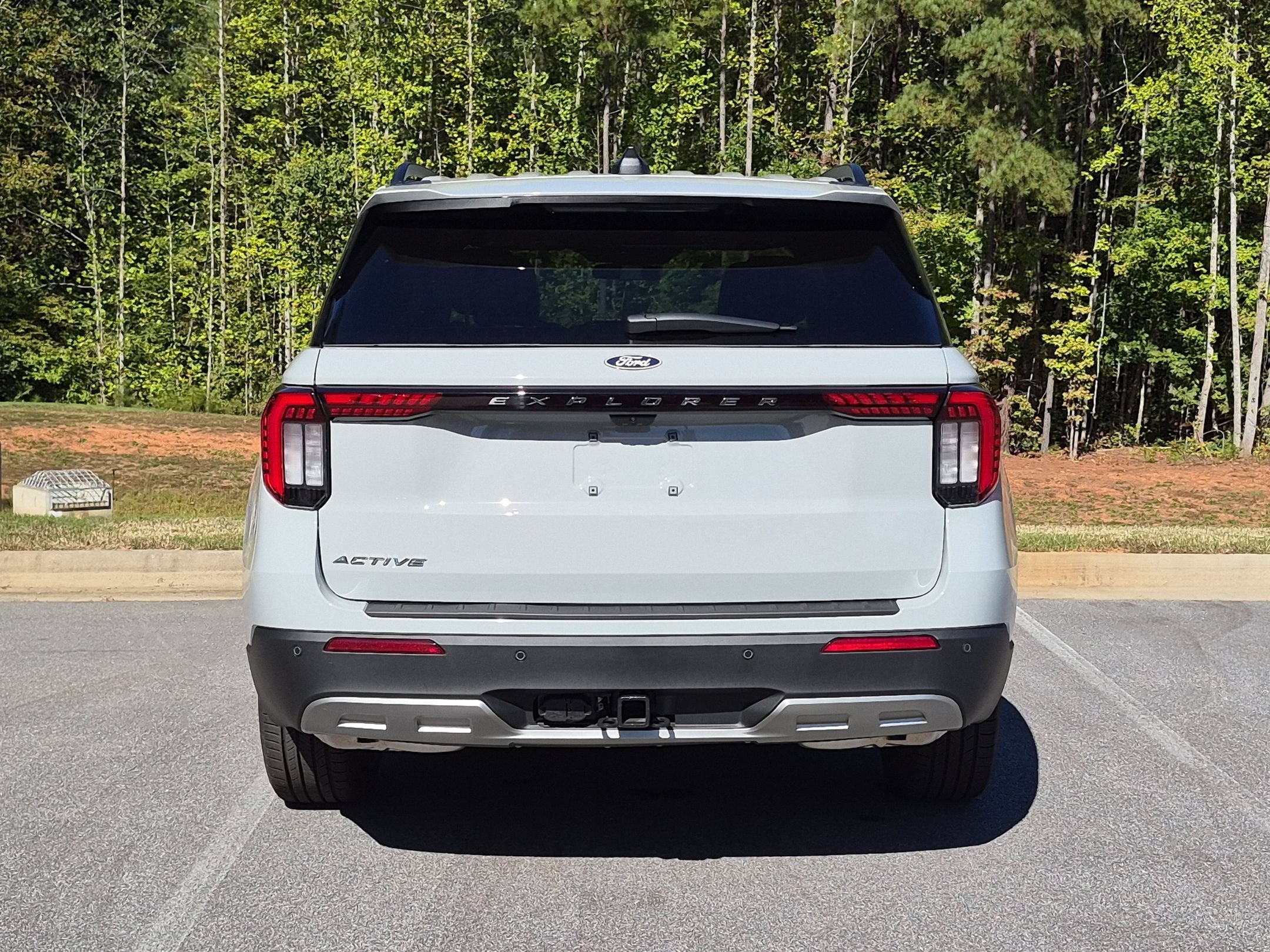 2027 Ford Explorer Active w/200A Pkg