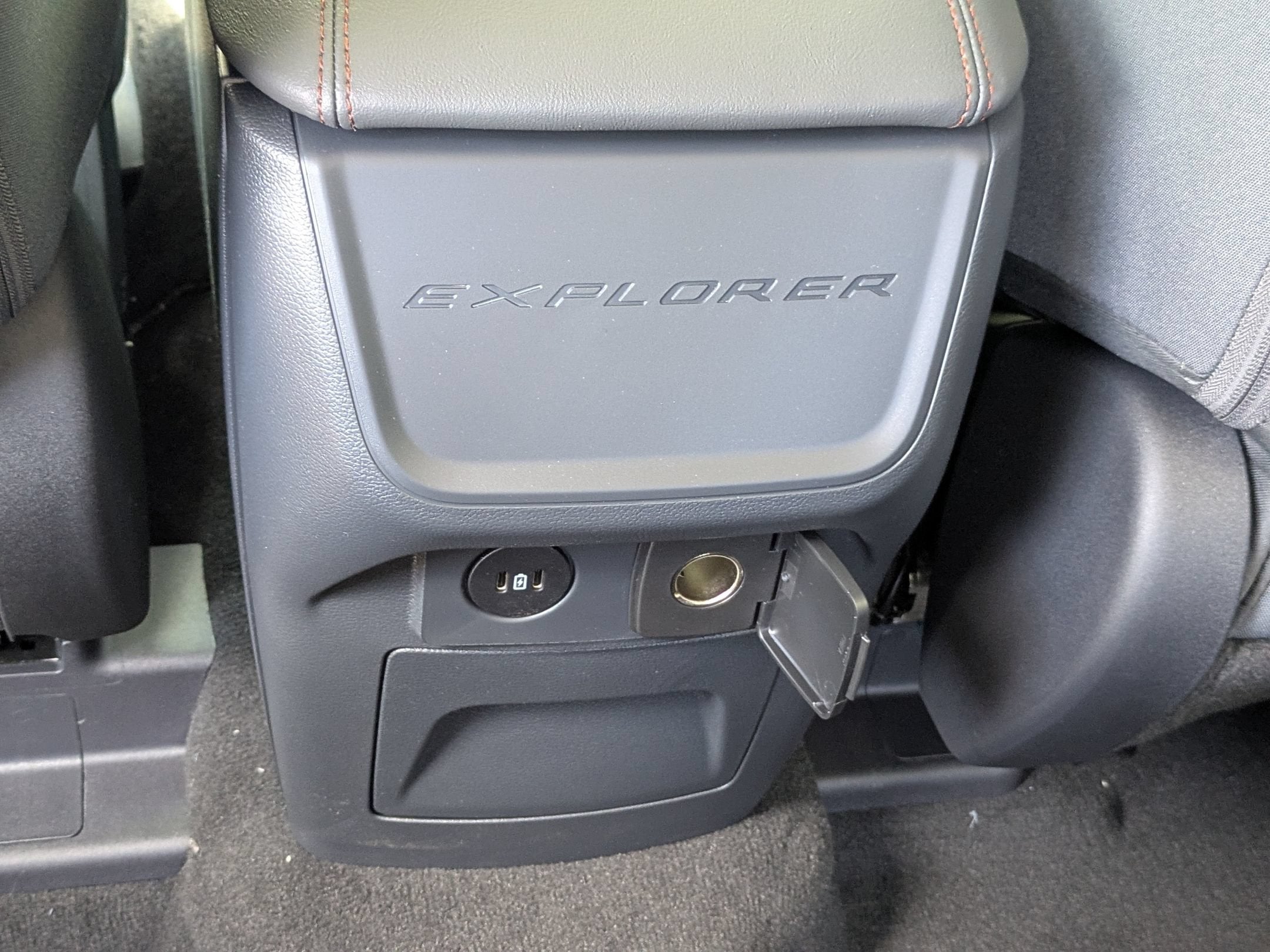 2026 Ford Explorer Active w/200A Pkg