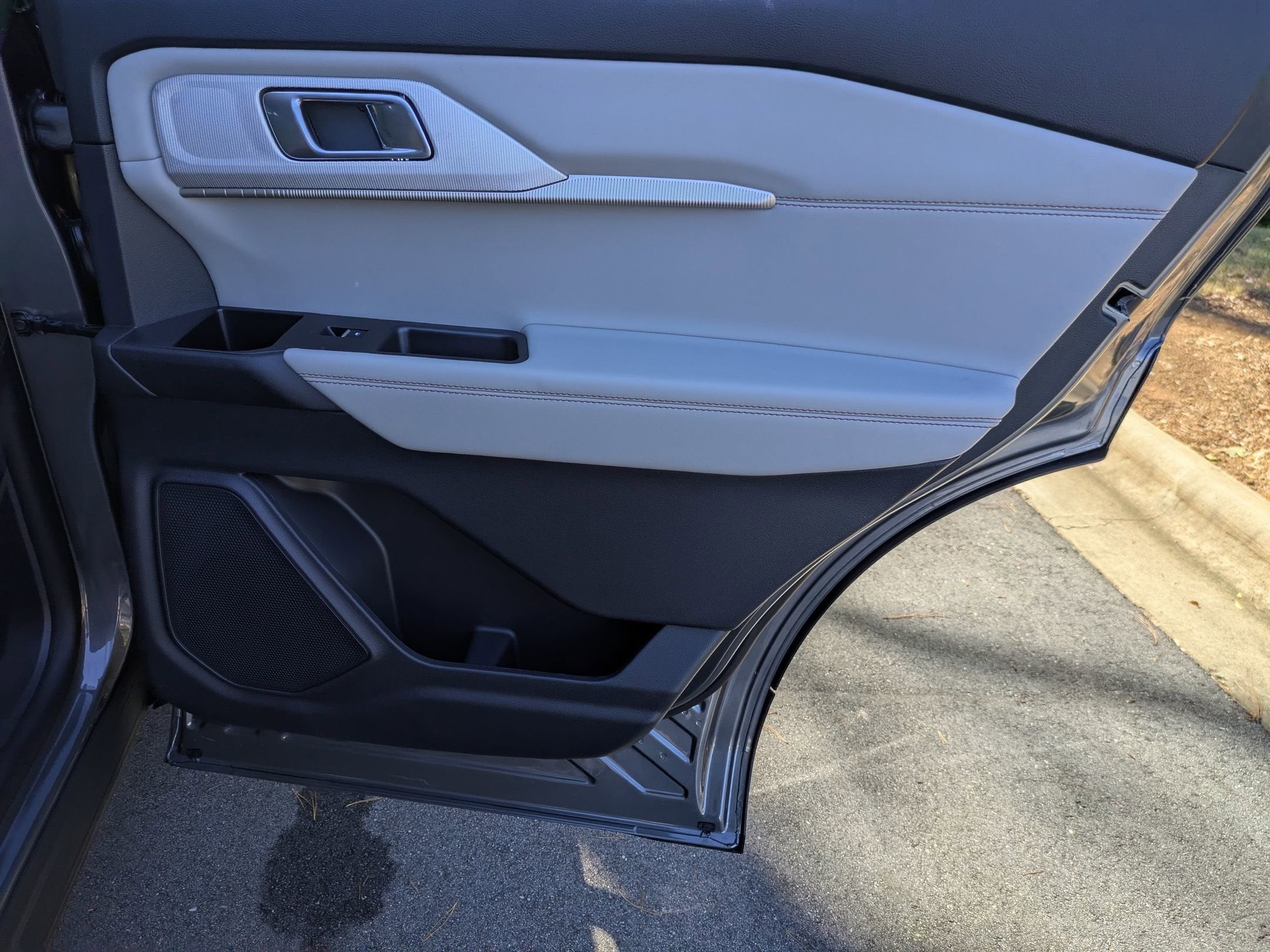 2026 Ford Explorer Active (200A)