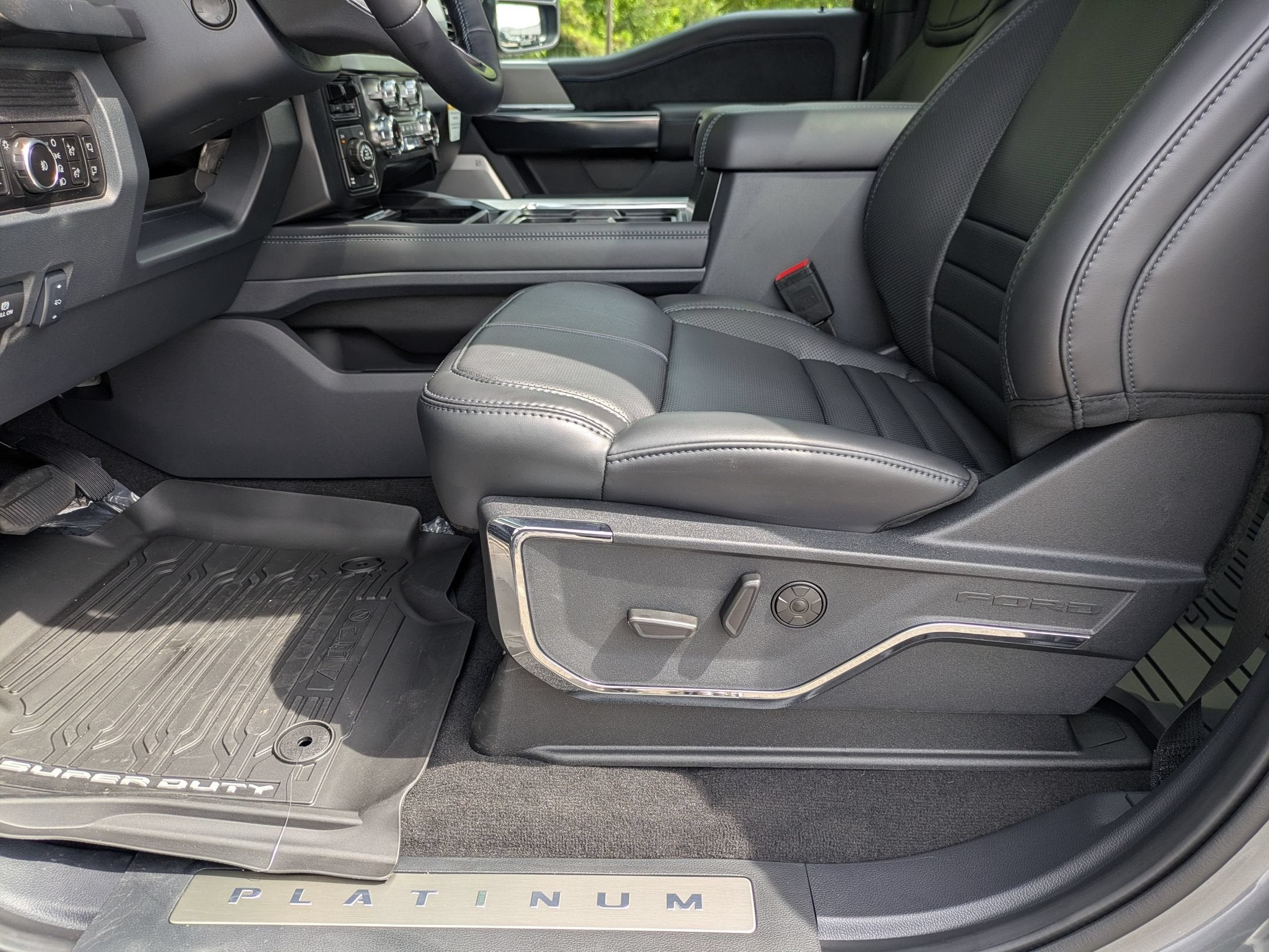2026 Ford Super Duty F-250 SRW Platinum