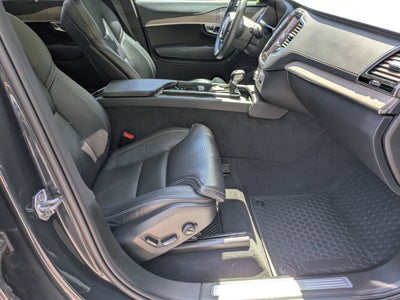 2022 Volvo XC90 Inscription