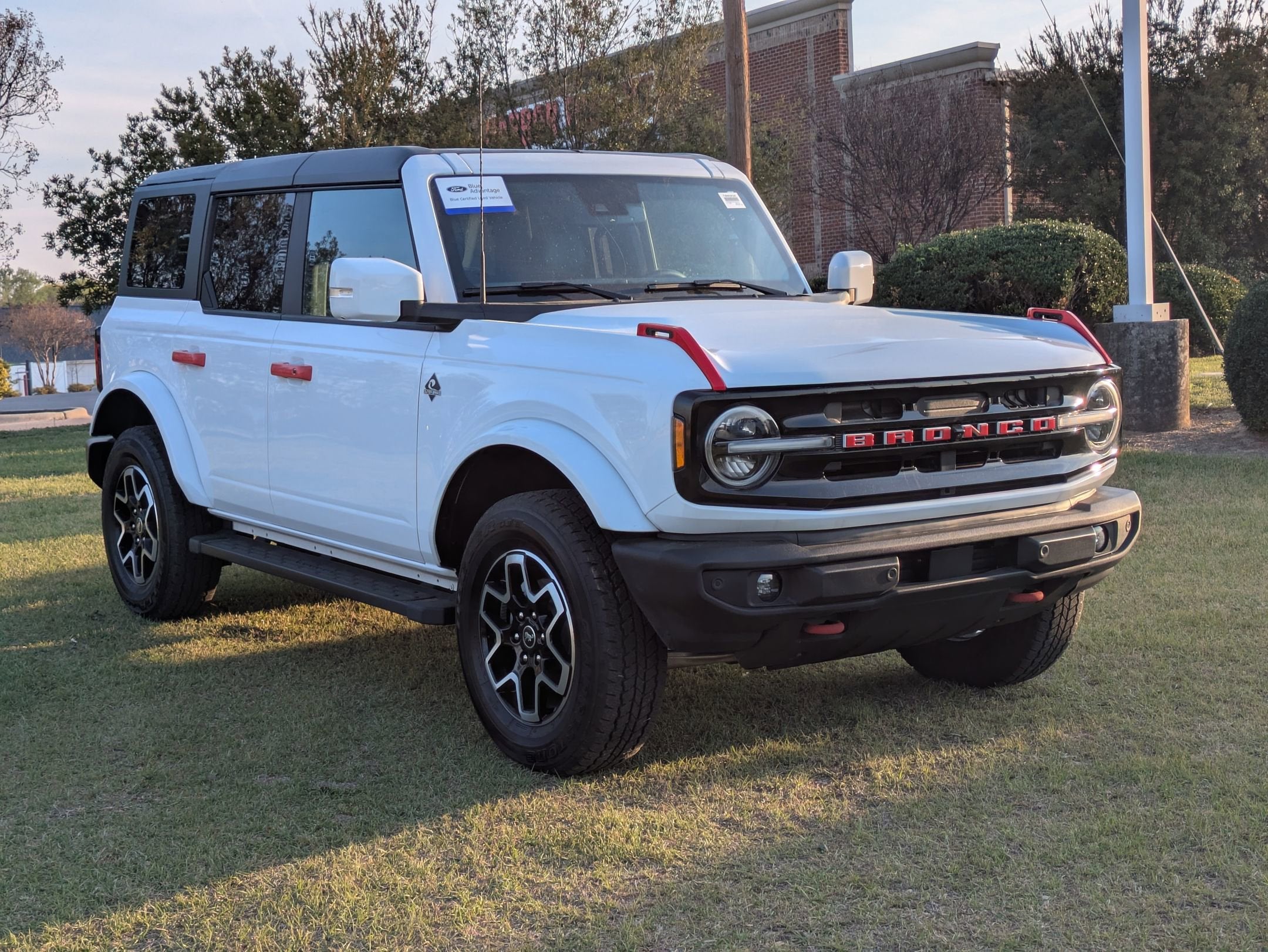 2024 Ford Bronco Outer Banks