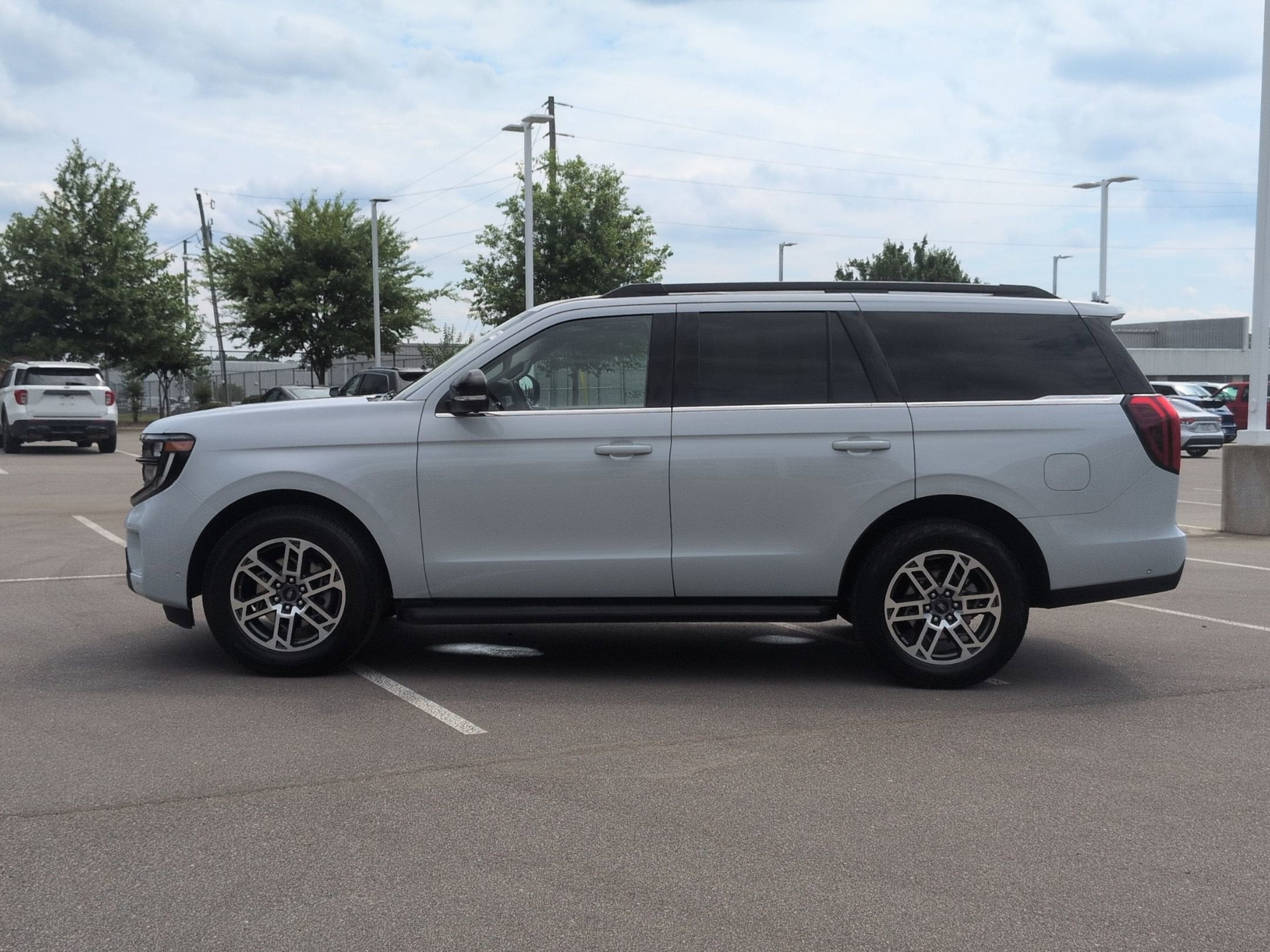 2025 Ford Expedition Active