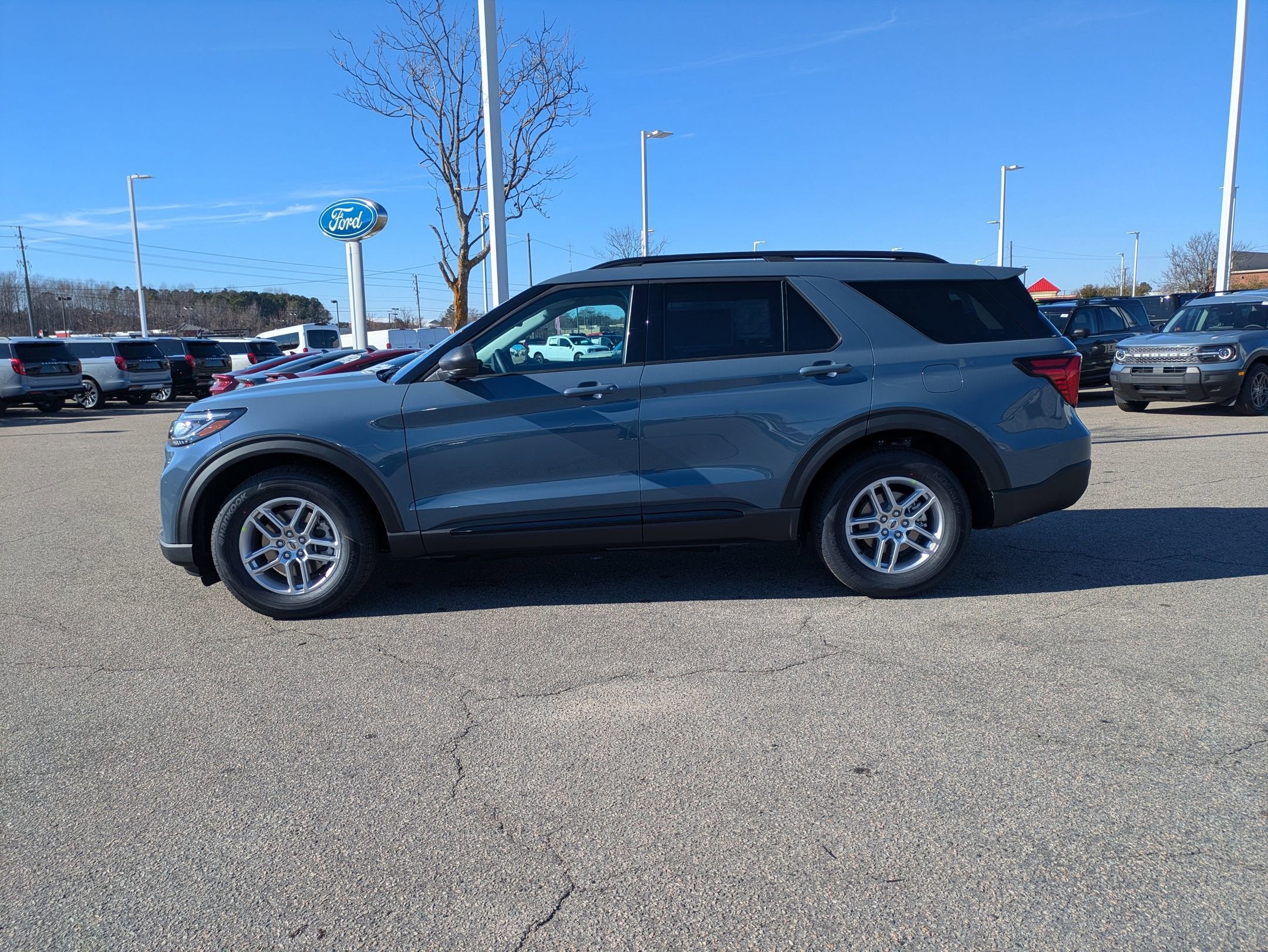 2026 Ford Explorer Active w/200A Pkg