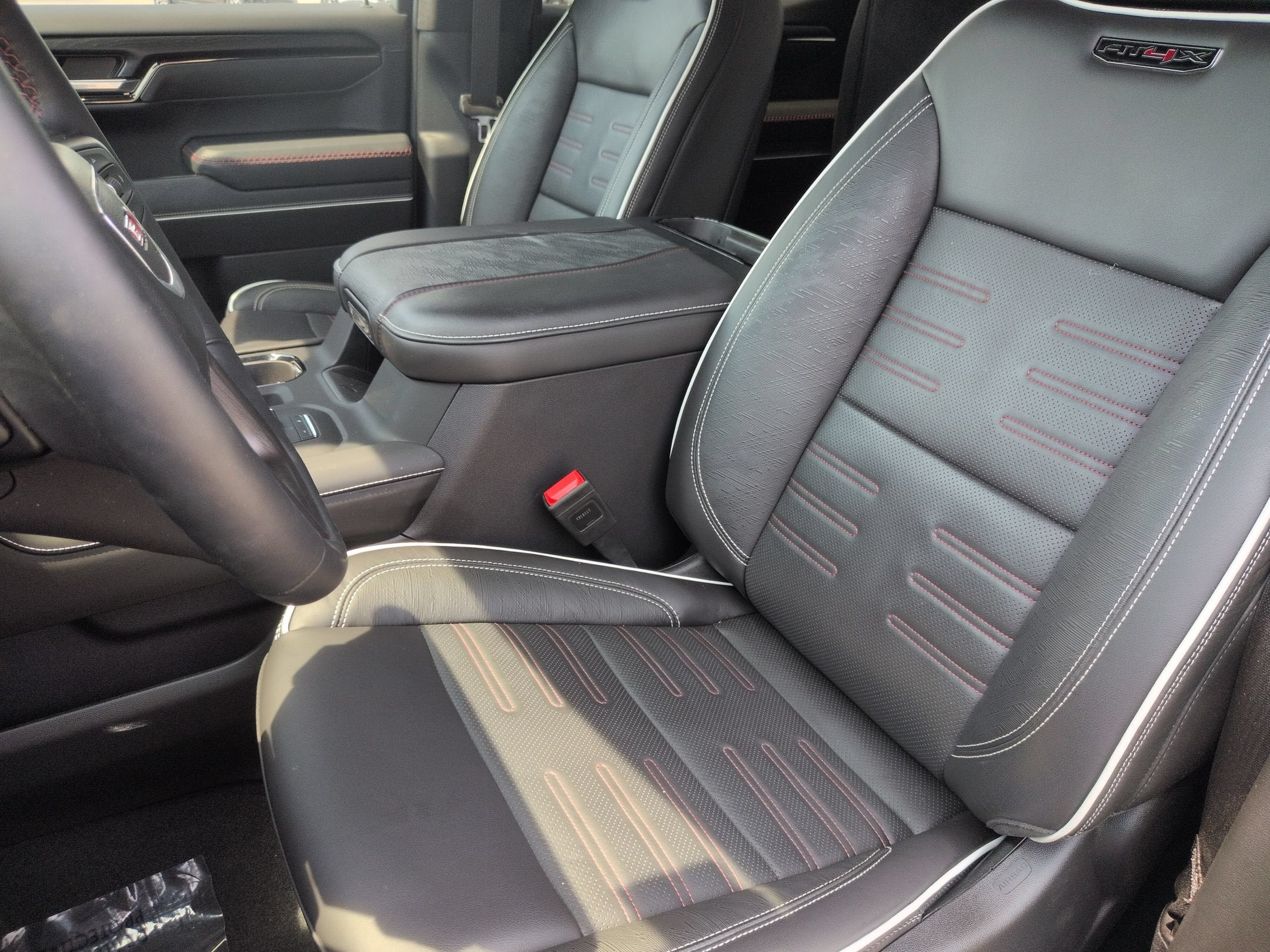 2025 GMC Sierra 1500 AT4X