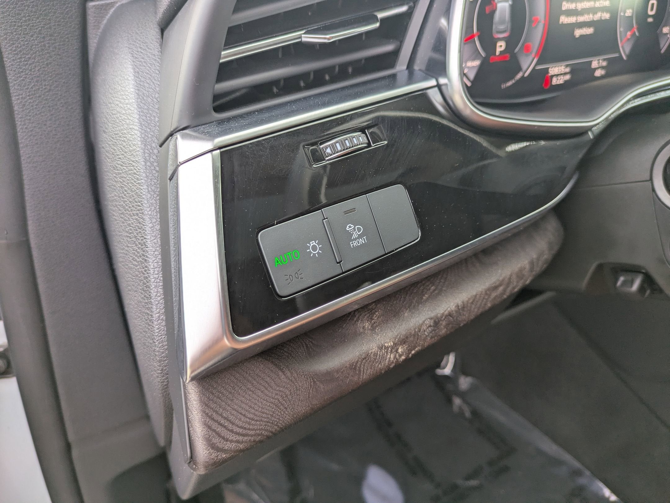 2020 Audi Q8 Premium Plus