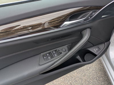 2019 BMW 5 Series 530i