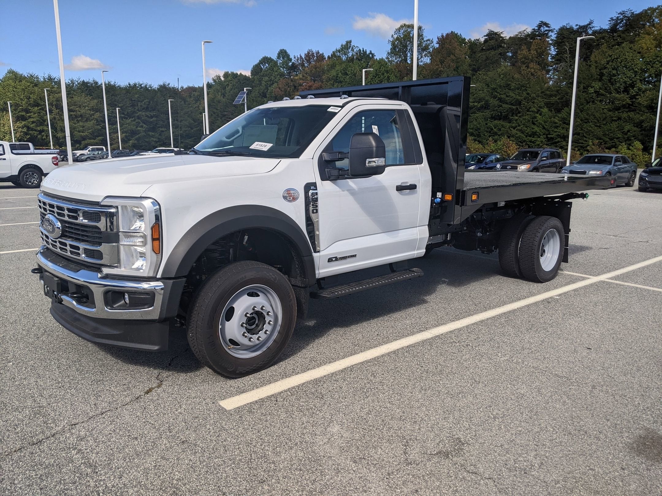 2025 Ford Super Duty F-550 DRW XL