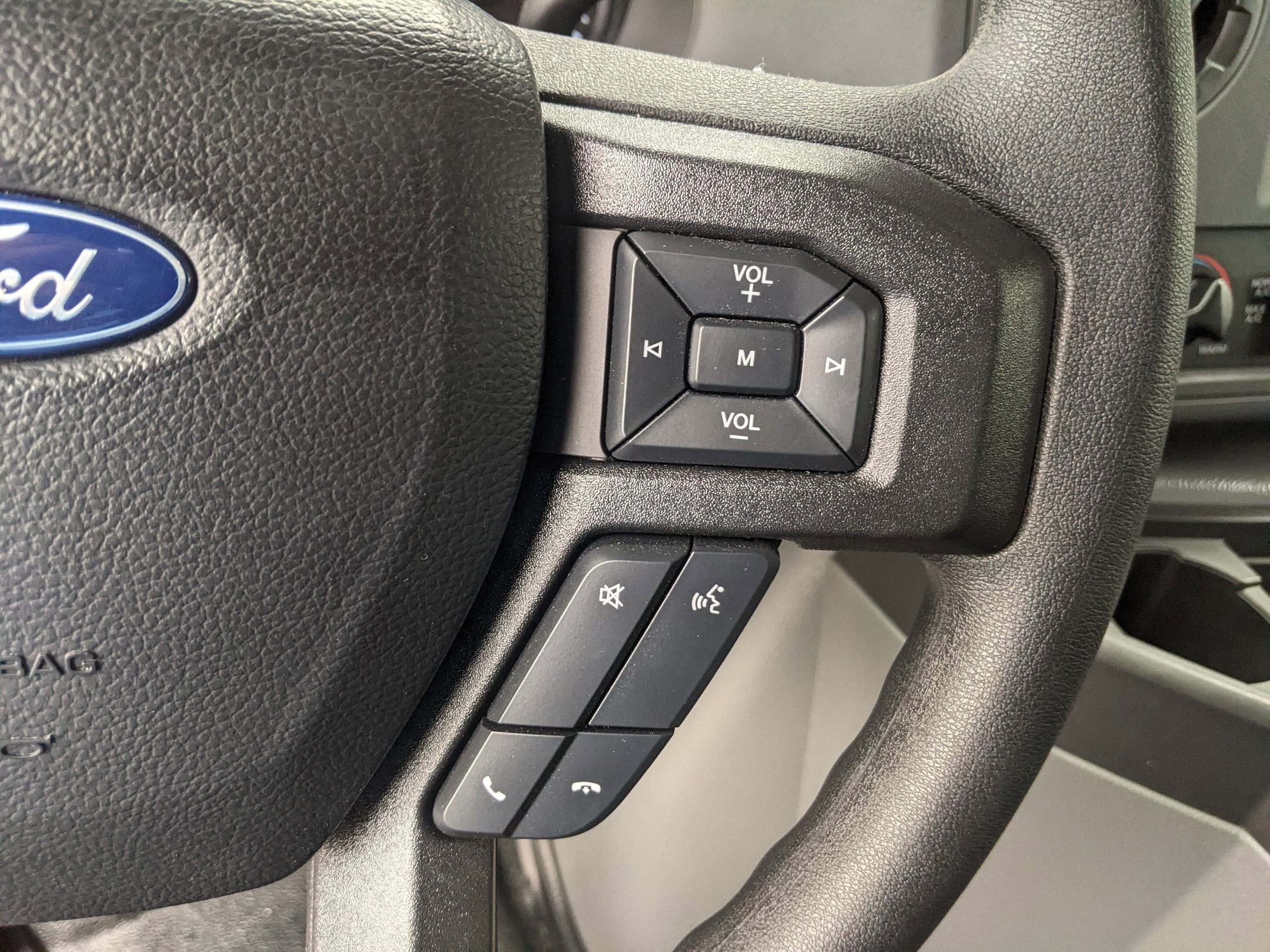 2026 Ford E-Series Cutaway Base