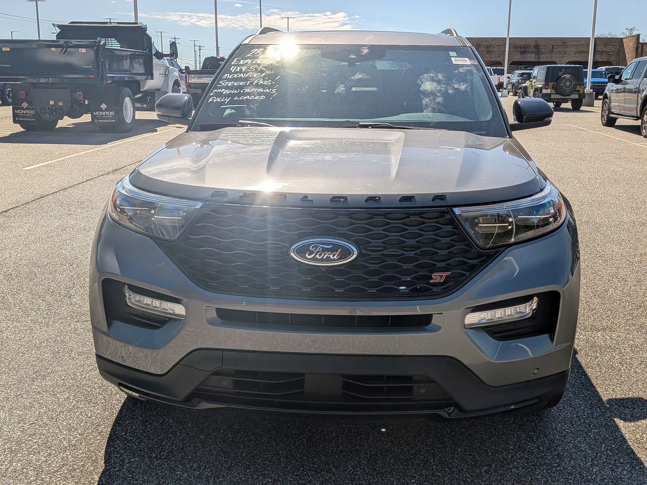 2023 Ford Explorer ST
