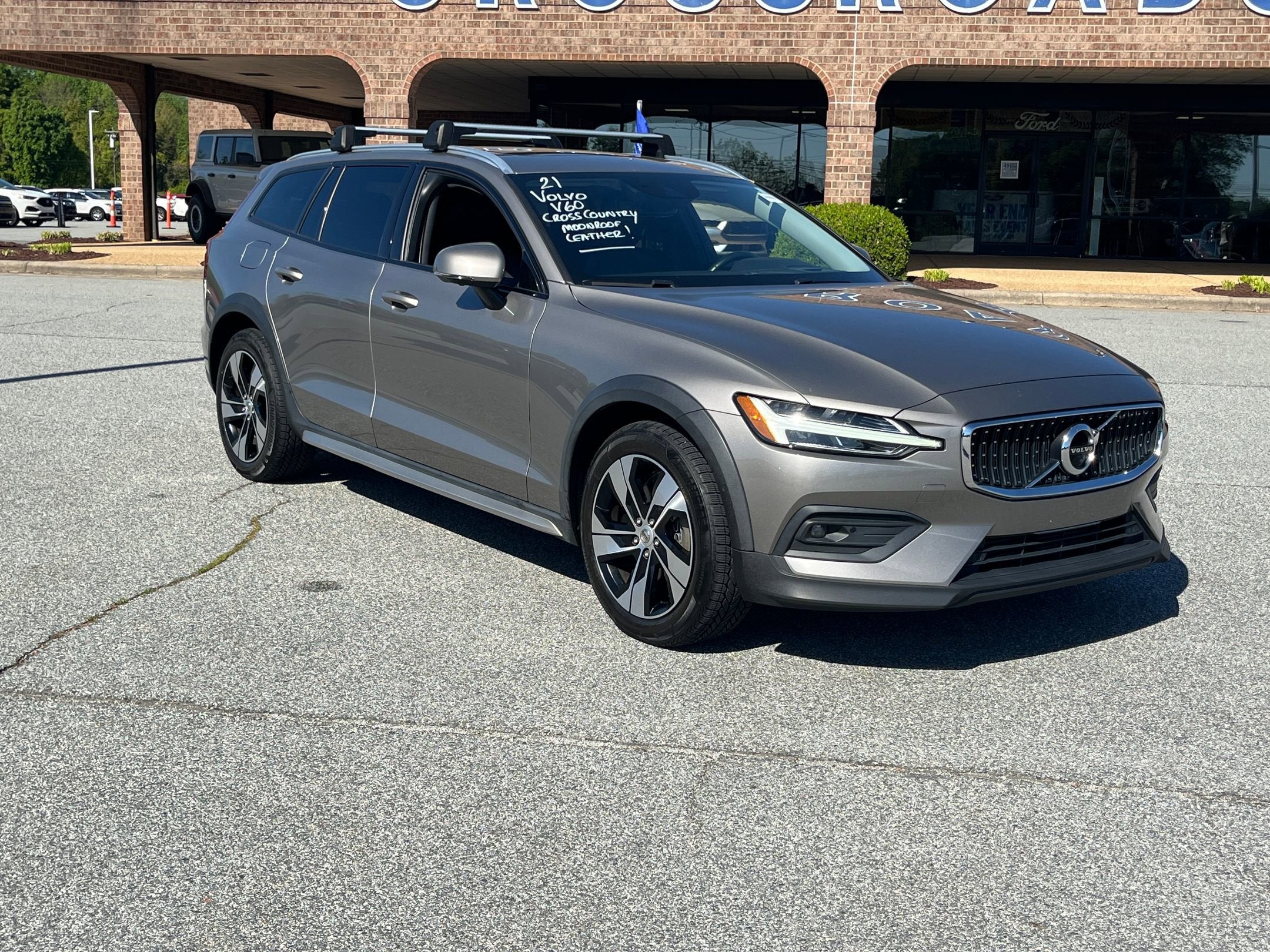2021 Volvo V60 Cross Country T5