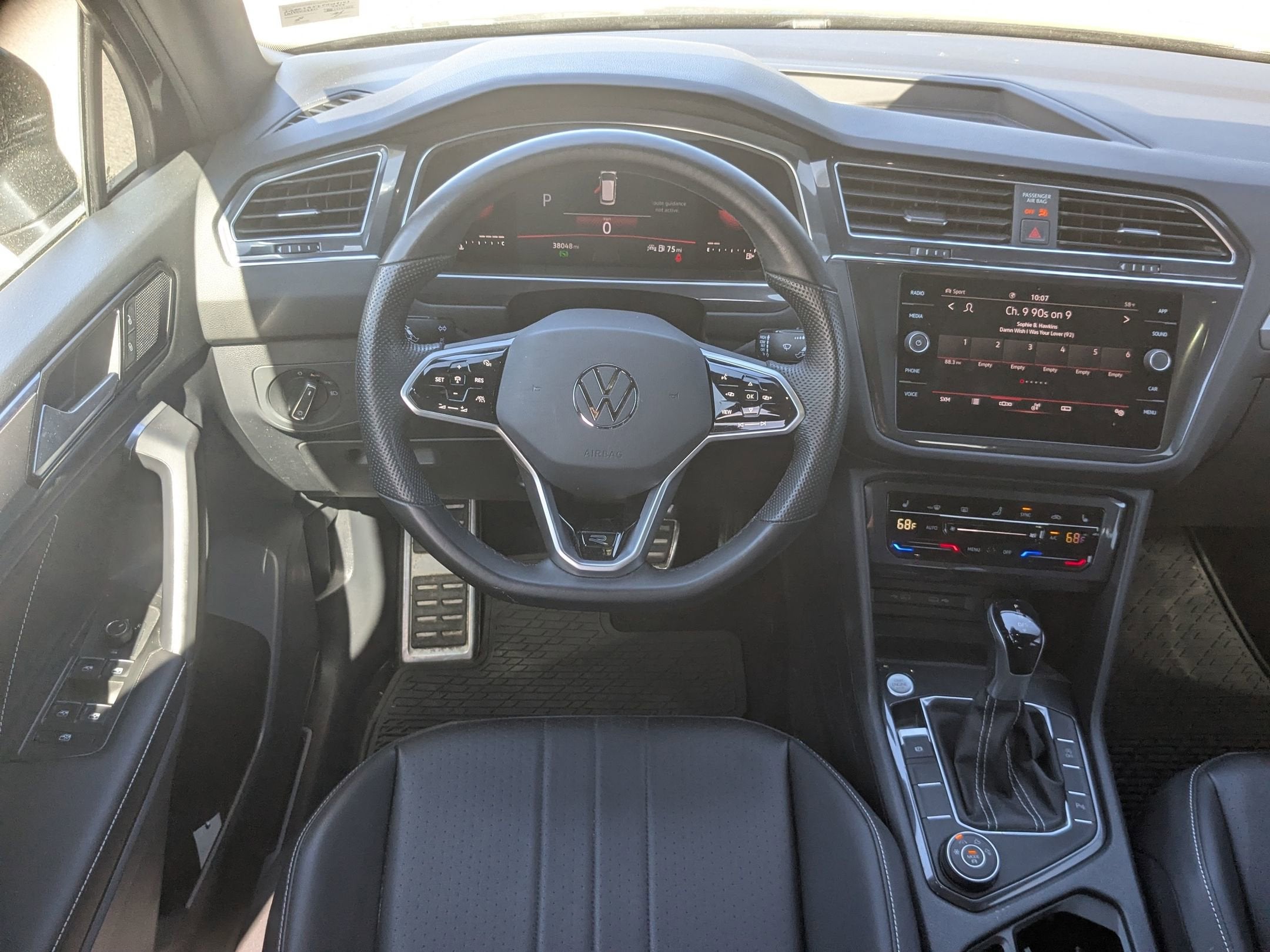 2023 Volkswagen Tiguan SE R-Line Black